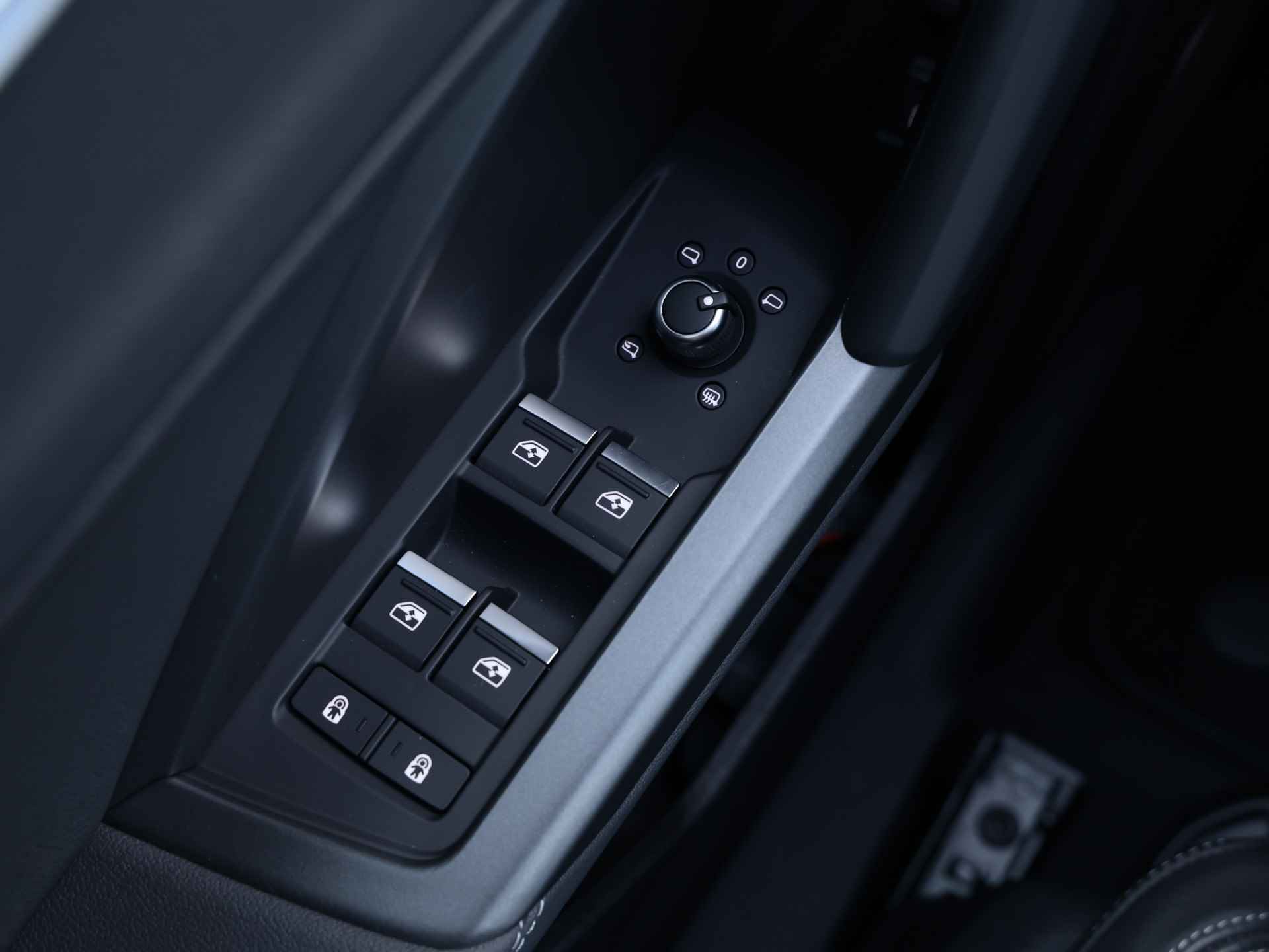 Audi Q3 45 TFSI e S edition 245pk | Achteruitrijcamera | MMI navigatie plus | Parkeerhulp plus | - 39/49