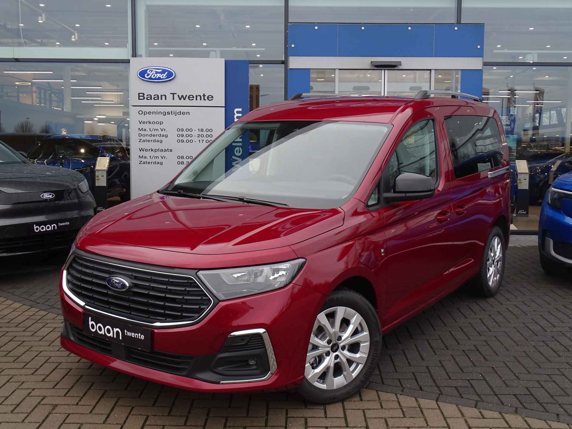 Ford Tourneo Connect 1.5 Turbo 150pk PHEV L1 Limited Automaat | Agr stoelen | Stoel-stuurwielverw. | 2x Schuifdeur | Camera | Pdc | Maple red | Snel - 3/26