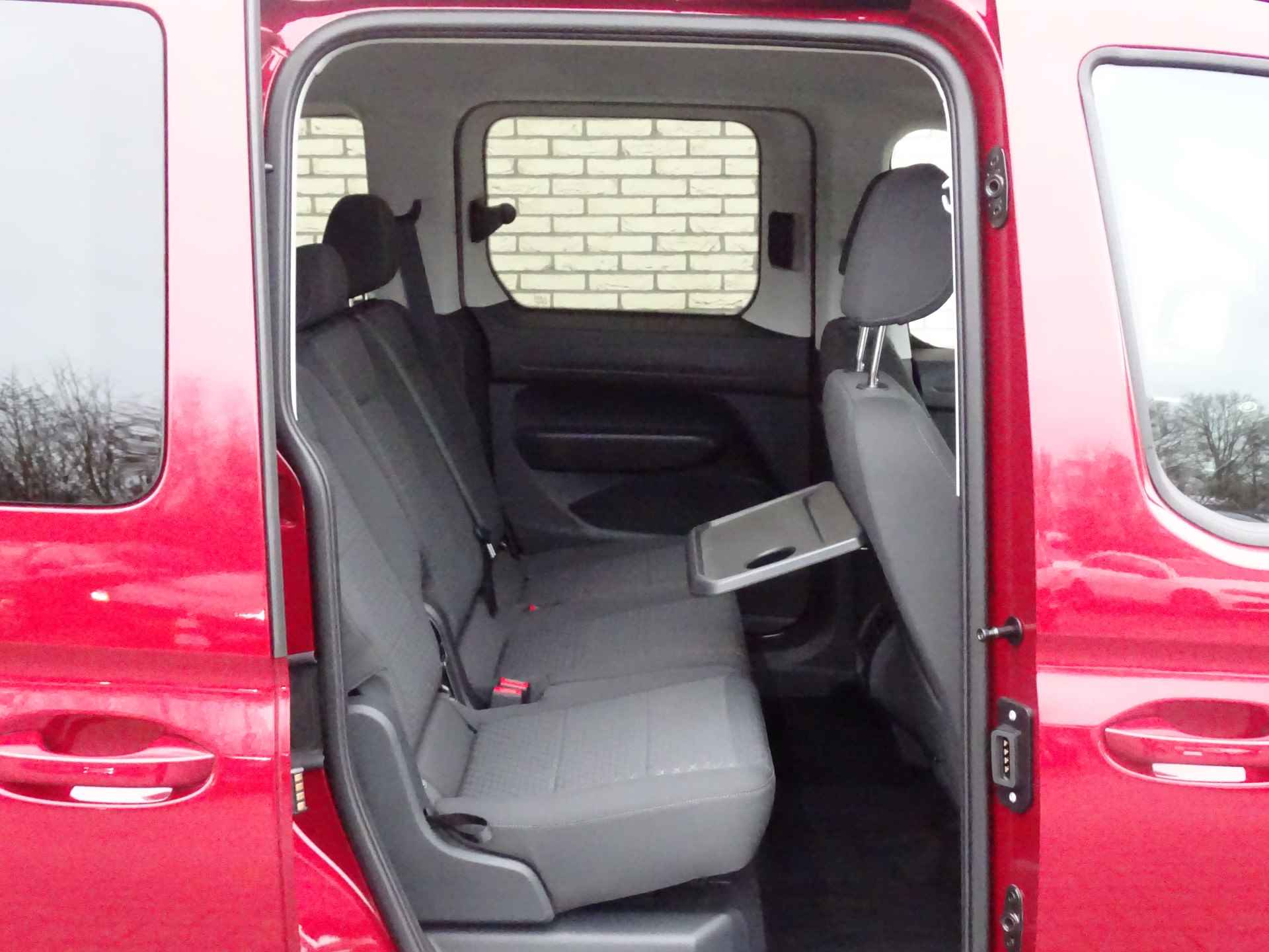 Ford Tourneo Connect 1.5 Turbo 150pk PHEV L1 Limited Automaat | Agr stoelen | Stoel-stuurwielverw. | 2x Schuifdeur | Camera | Pdc | Maple red | Snel - 8/26