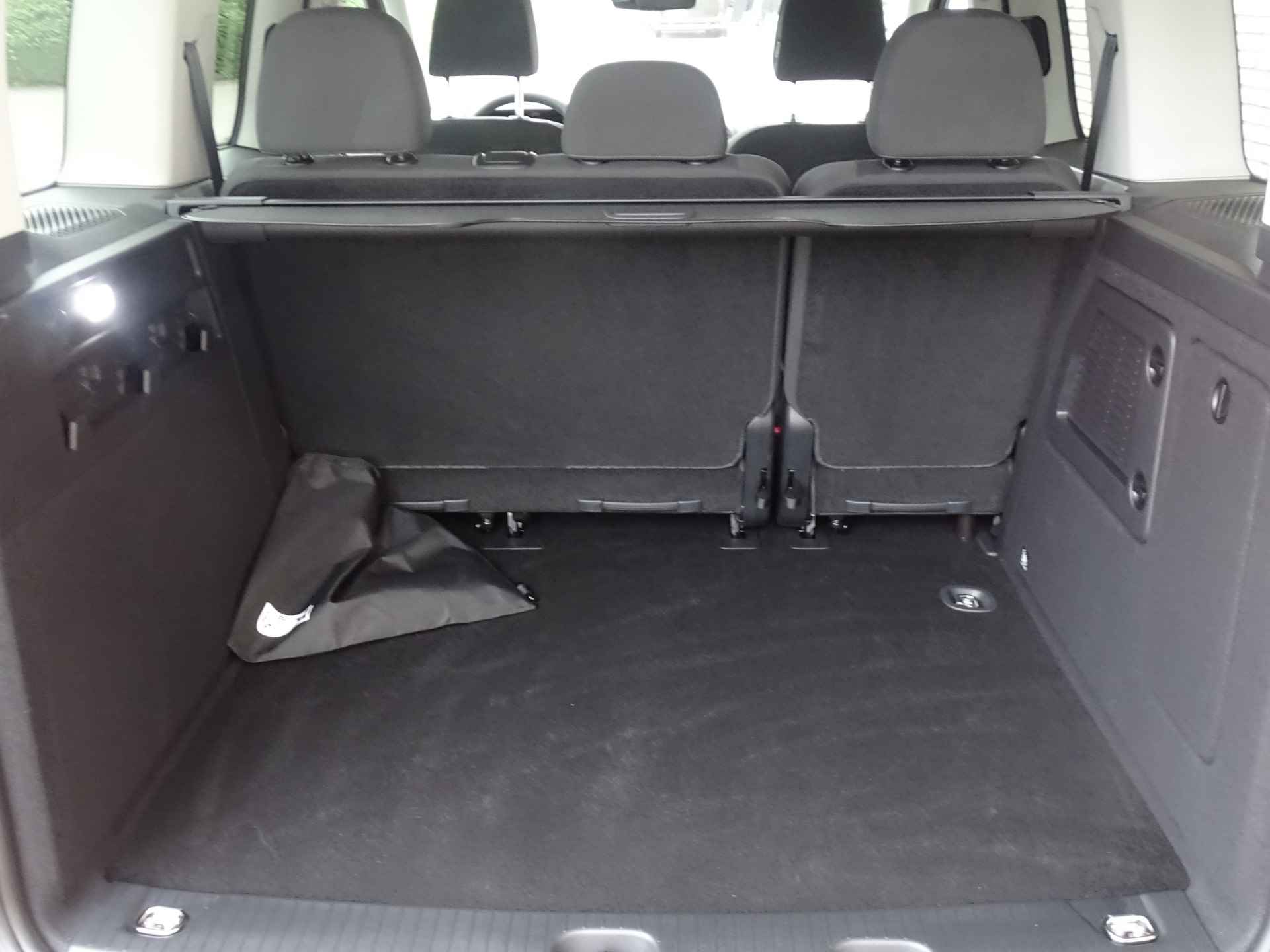 Ford Tourneo Connect 1.5 Turbo 150pk PHEV L1 Limited Automaat | Agr stoelen | Stoel-stuurwielverw. | 2x Schuifdeur | Camera | Pdc | Maple red | Snel - 11/26