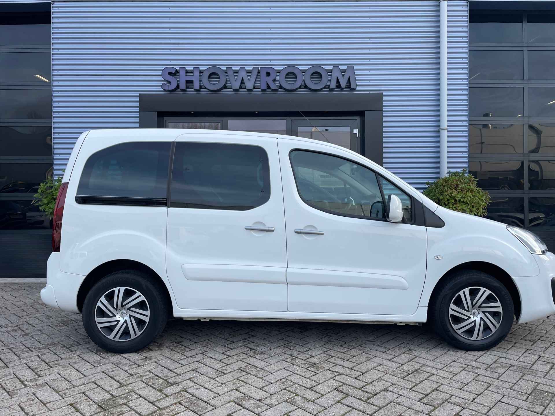 Citroen Berlingo 1.6 BlueHDi Feel Rolstoelauto 5+1 Automaat|Airco|Camera|Cruisecontrol|PDC - 11/24