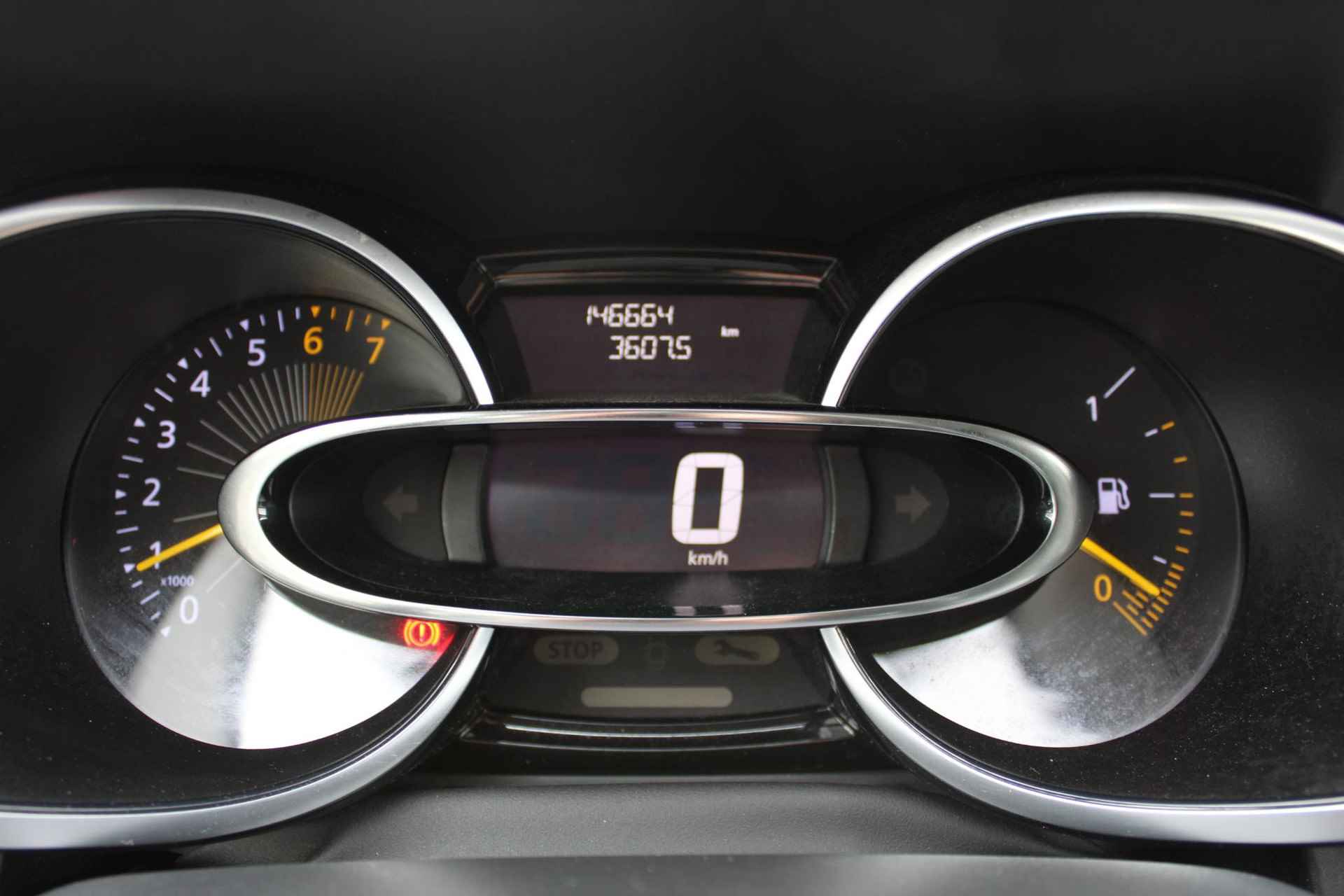 Renault Clio Estate 0.9 TCe 90 Night&Day Parkeersensoren | Navigatie | Cruise control - 3/32