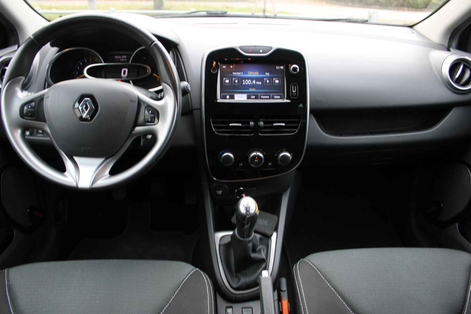 Renault Clio Estate 0.9 TCe 90 Night&Day Parkeersensoren | Navigatie | Cruise control - 22/32