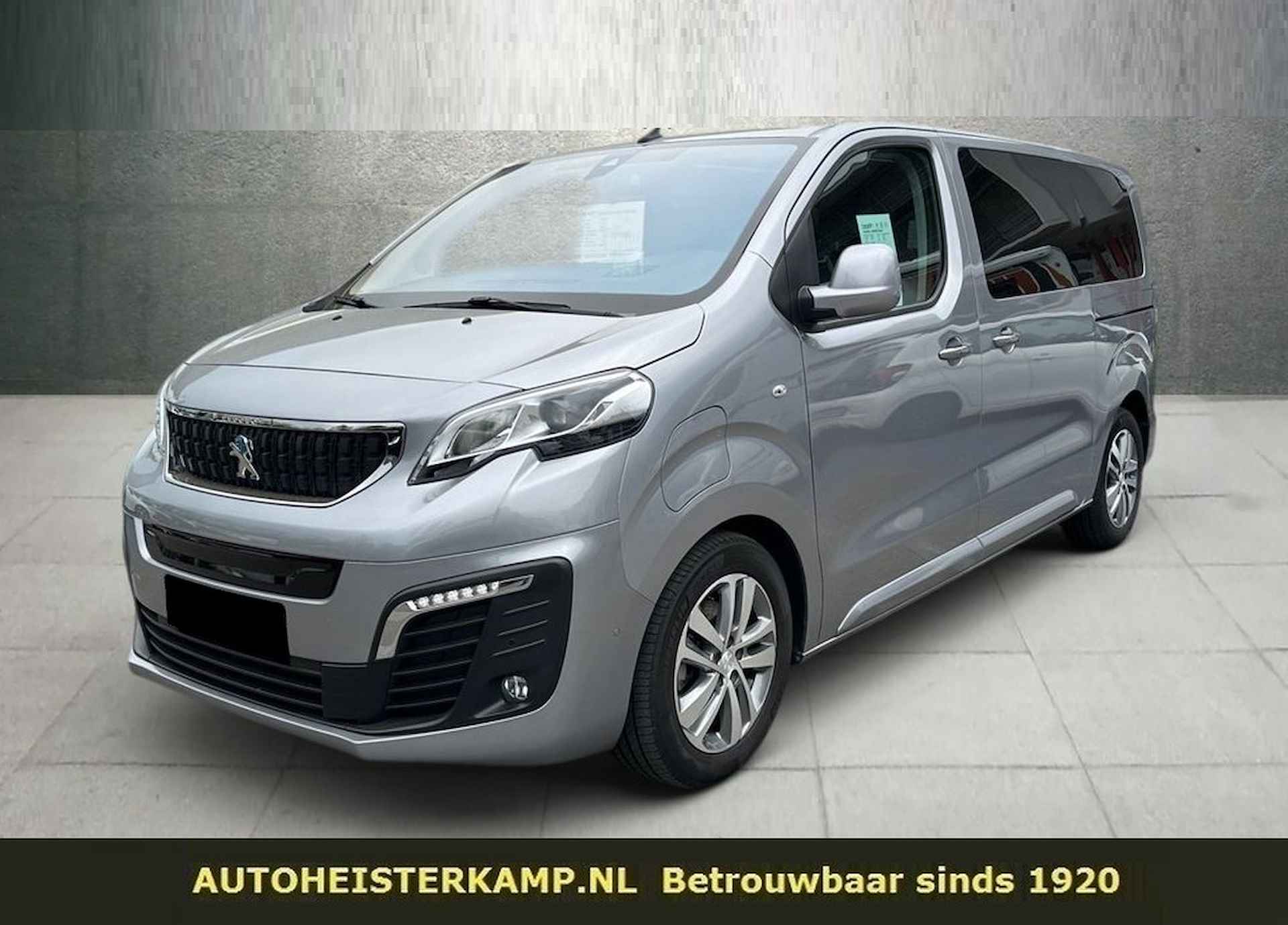 Peugeot e-Traveller 50 kWh Business VIP 33.0000 EX BTW 8-Zitter Panoramadak Leder Navi Head-Up Camera Massage 17 Inch