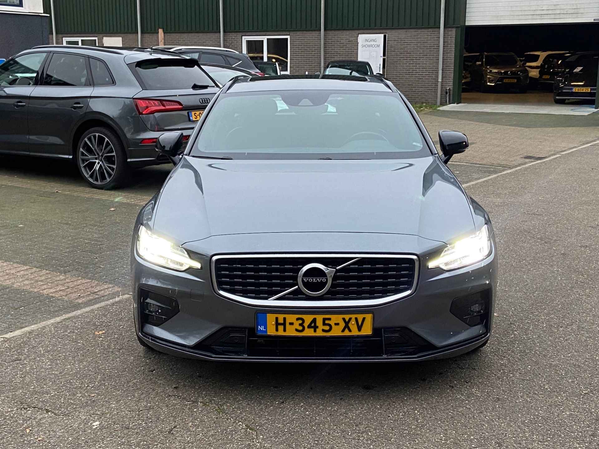 Volvo V60 2.0 T4 R-Design ORIG. NL. NAP KM. | PANO | ELEK. TREKHAAK | MEMORY SEAT | RIJKLAARPRIJS INCL. 12 MND. BOVAGGARANTIE - 3/31