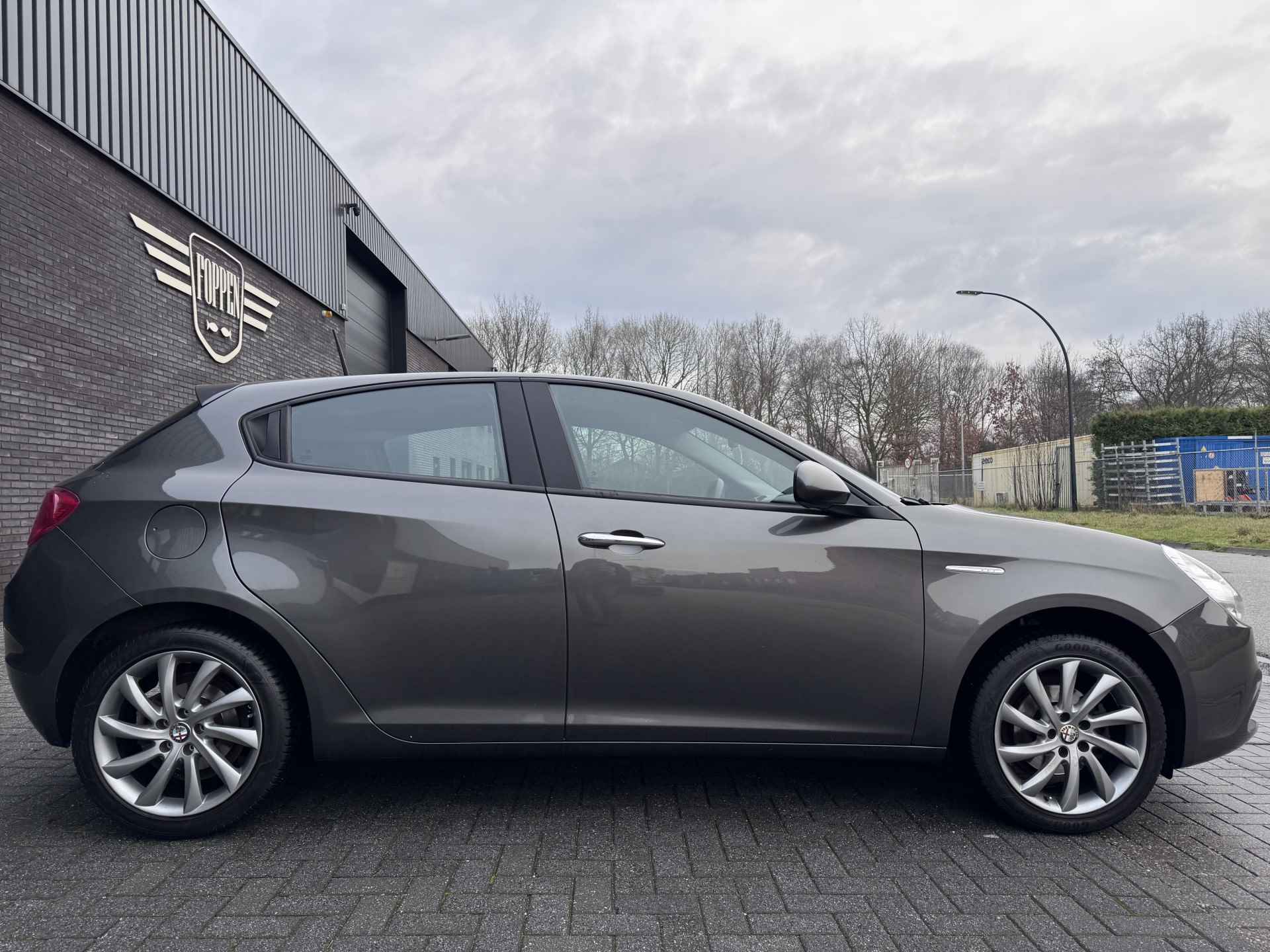 Alfa Romeo Giulietta 1.4 T Impression | 2E EIGENAAR | 12MND GARANTIE | LMV | AIRCO | - 6/37