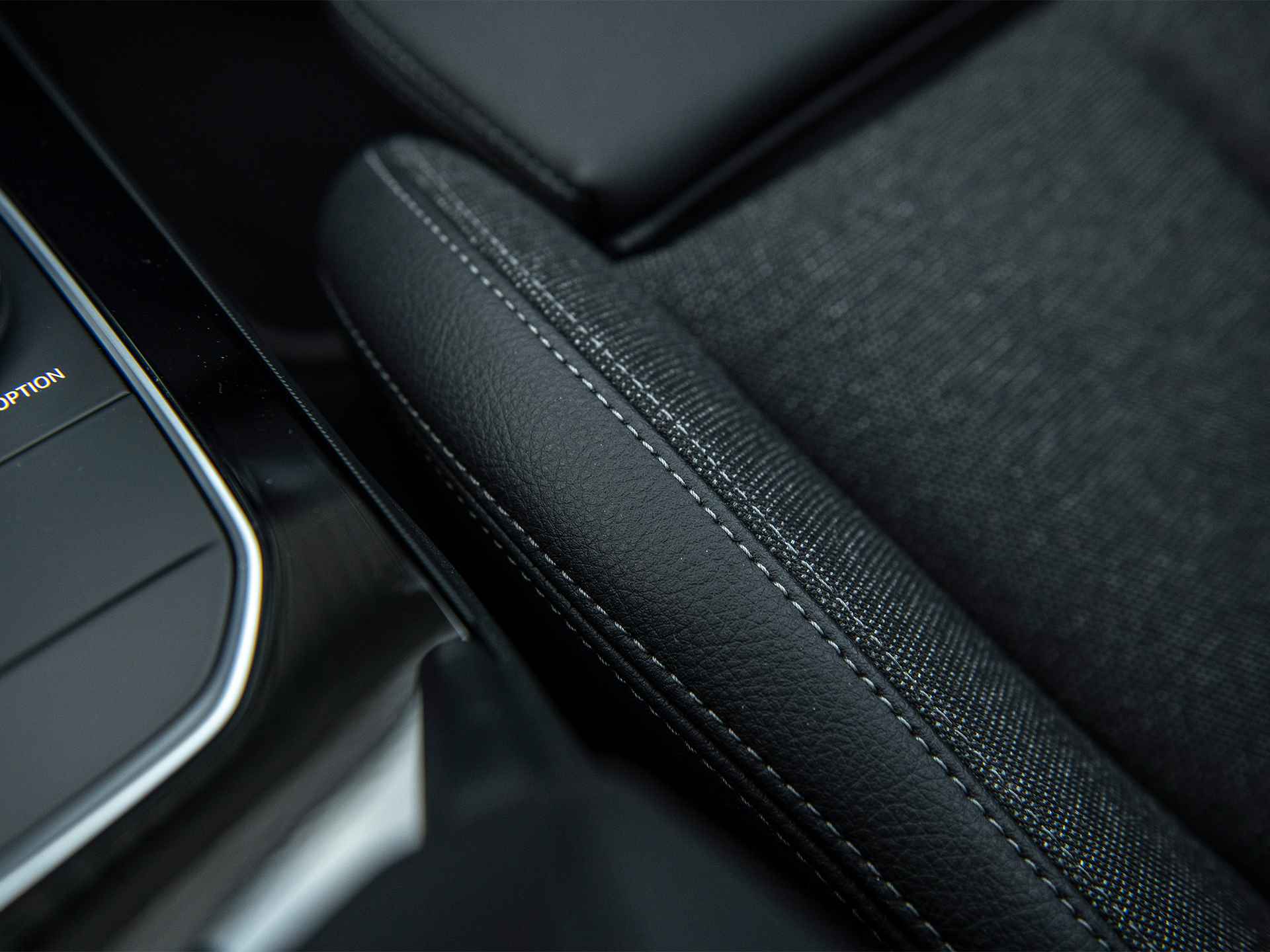 BMW 1-serie 118iA Business Edition Executive Sport Line | Live Cockpit Prof. | Sportstoelen | Adaptive LED | Apple Carplay/Android Auto | 17" Lichtmetaal | Stoel- & stuurverwarming | Alarm Kl. III - 37/51