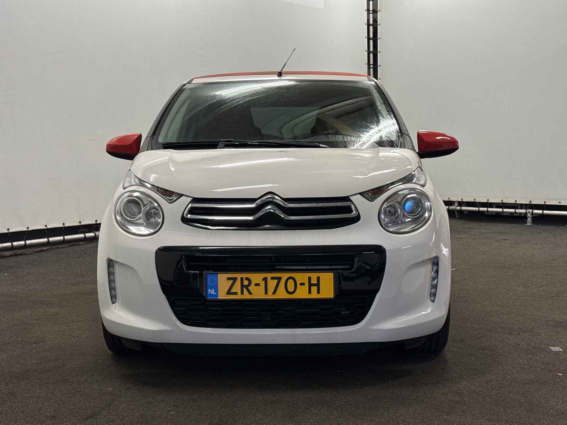 CITROEN C1 1.0 VTi 5D Airscape Shine | Open dak - 2/6