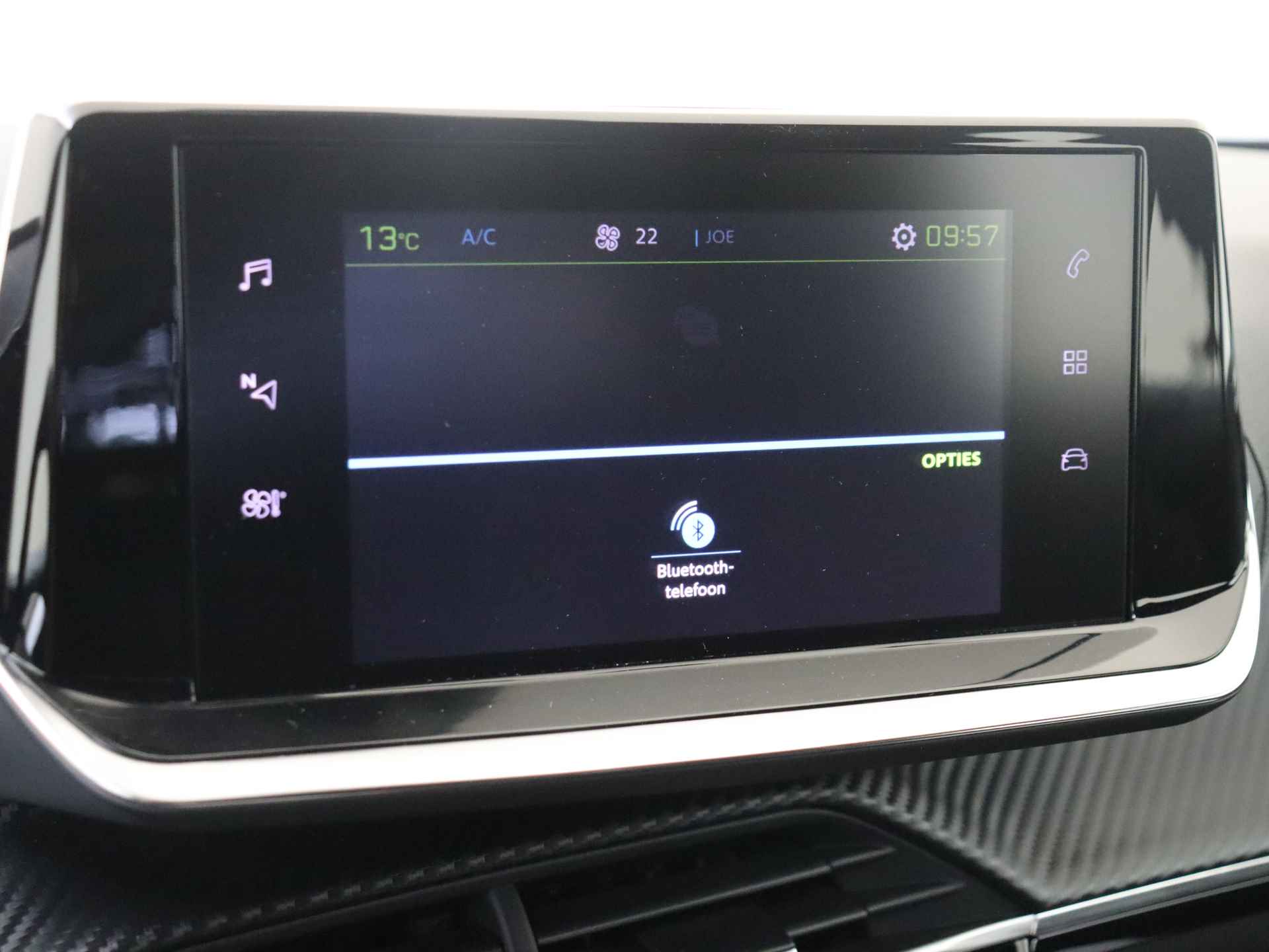 Peugeot e-2008 EV Active Pack 50 kWh Automaat | Carplay | Cruise Control | Airco - 18/48