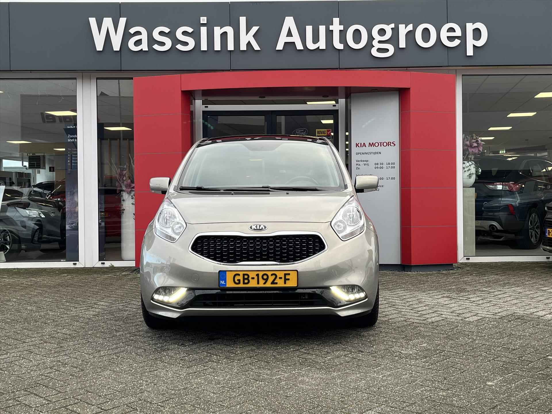 KIA Venga 1.4 CVVT 90pk ExecutiveLine | Climatronic | Stoel en stuurverwarming | Navigatie | Panoramadak | Trekhaak | - 5/24