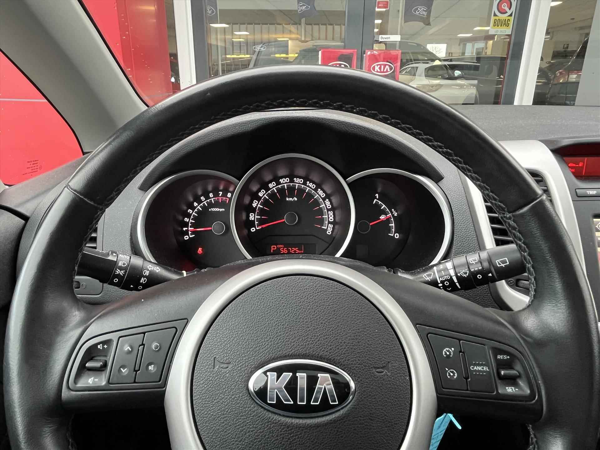 KIA Venga 1.4 CVVT 90pk ExecutiveLine | Climatronic | Stoel en stuurverwarming | Navigatie | Panoramadak | Trekhaak | - 13/24