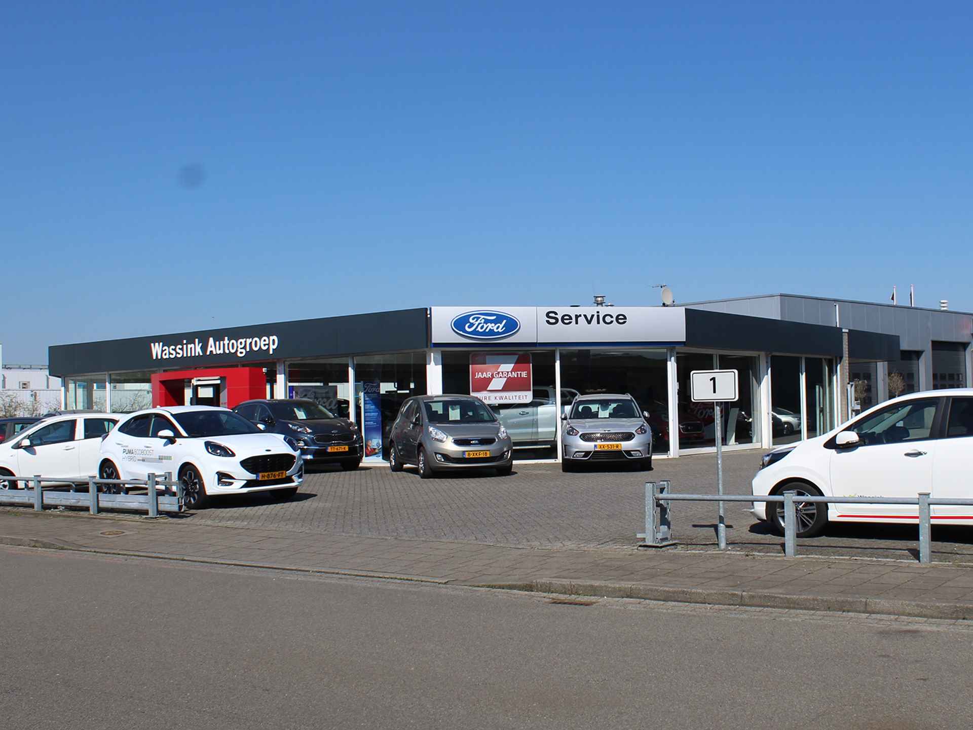 KIA Venga 1.4 CVVT 90pk ExecutiveLine | Climatronic | Stoel en stuurverwarming | Navigatie | Panoramadak | Trekhaak | - 19/24