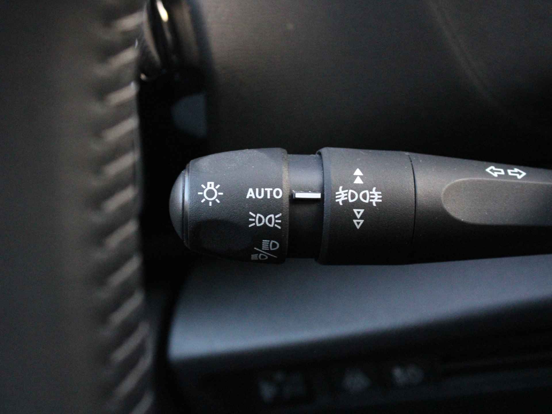 Citroën Ë-C4 Feel 50 kWh 136PK Achteruitrijcamera, Cruise Control, Parkeersensoren Achter, Led Koplampen, Lichtmetalen Velgen - 19/33