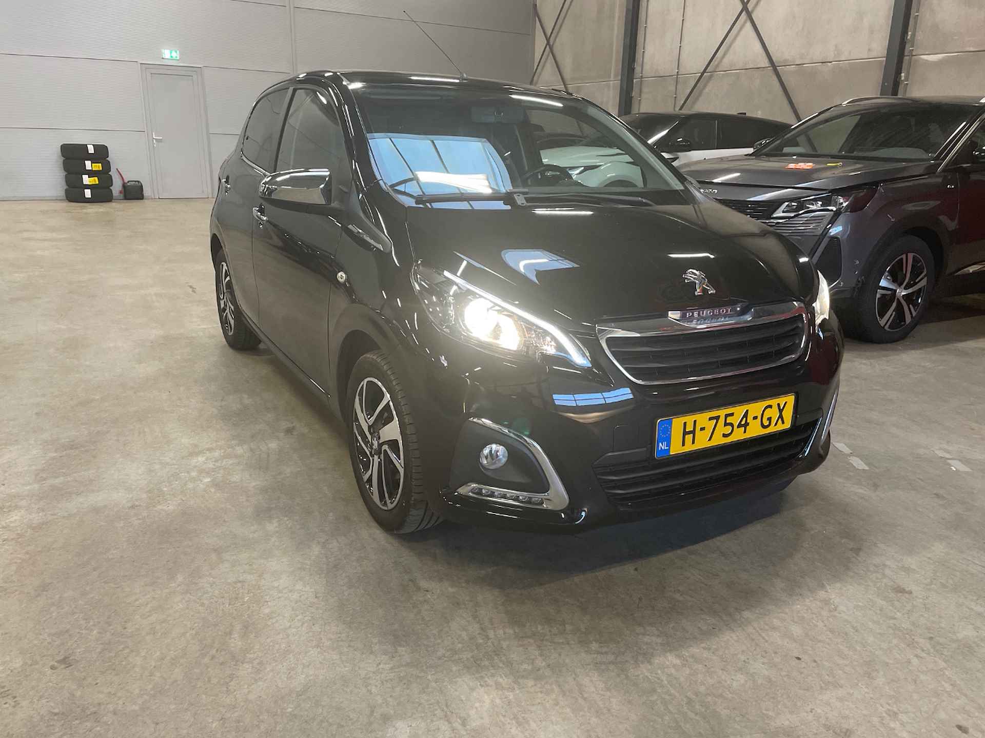 Peugeot 108 1.0 e-VTi Allure | Camera | Climate | Carplay | Privacy Glas | Lmv 15'' | Komt binnenkort binnen! - 3/6