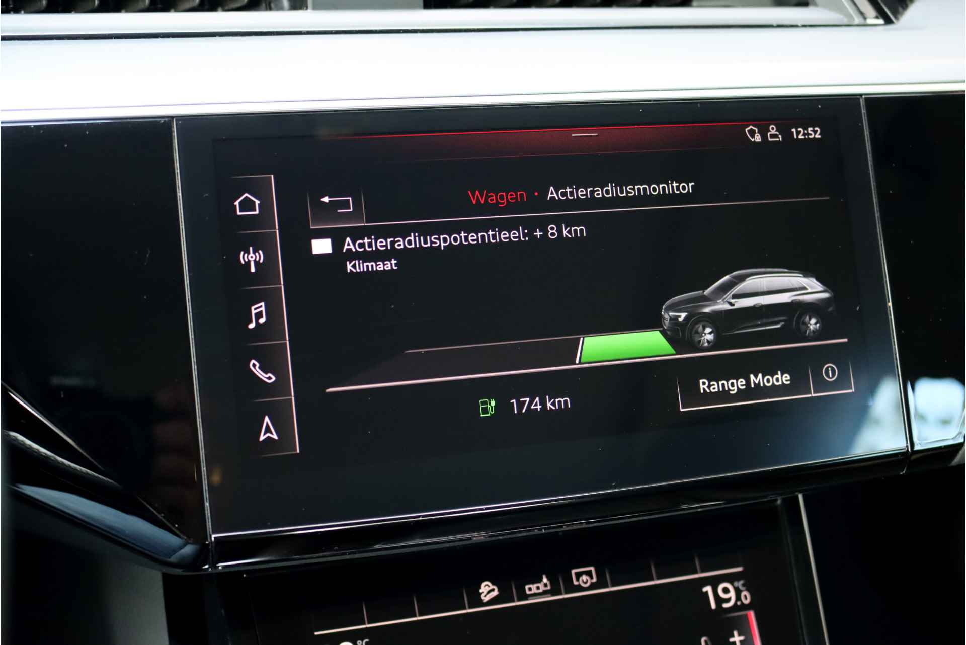 Audi e-tron e-tron 50 Quattro Launch edition plus 71 kWh, 31.000,- netto ex, Luchtvering, Panoramadak, Leder, Memory, Adaptieve Cruise Control, Standkachel, MMI Navigation Plus, DAB, Hulppakket Tour, Stoelverwarming, LED, Etc. - 17/43