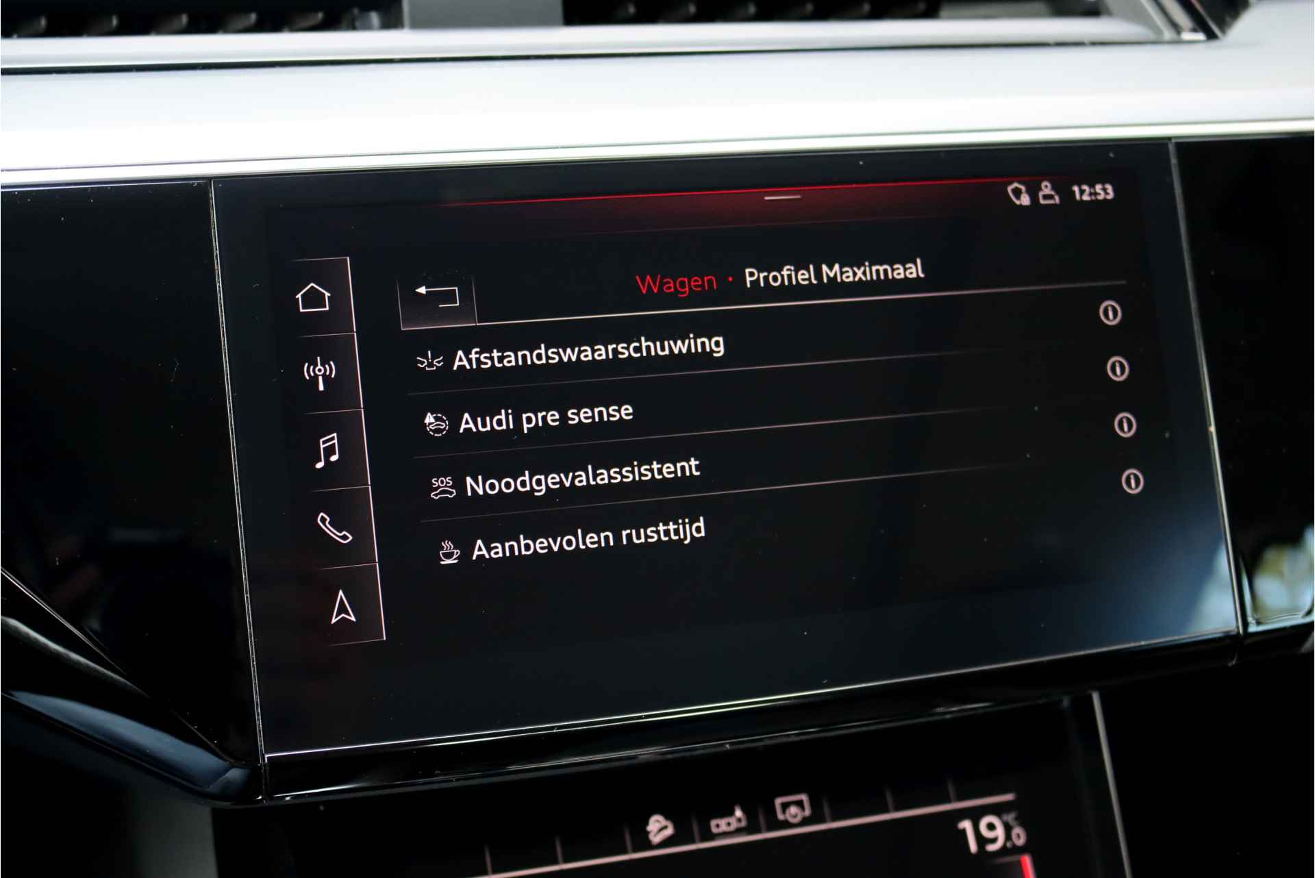 Audi e-tron e-tron 50 Quattro Launch edition plus 71 kWh, 31.000,- netto ex, Luchtvering, Panoramadak, Leder, Memory, Adaptieve Cruise Control, Standkachel, MMI Navigation Plus, DAB, Hulppakket Tour, Stoelverwarming, LED, Etc. - 19/43