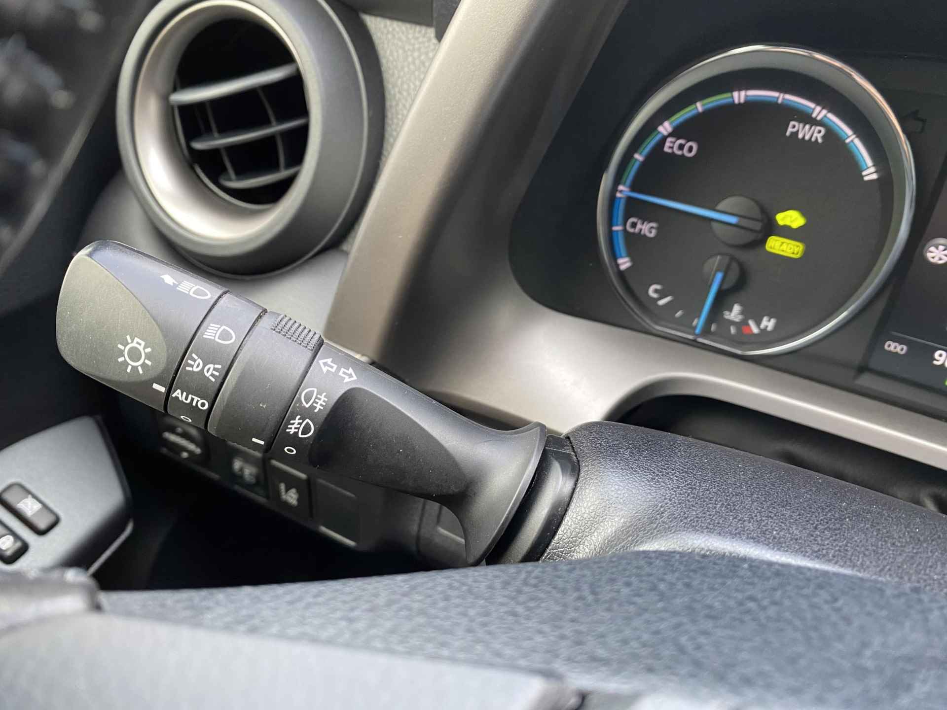 Toyota RAV4 2.5 Hybrid Dynamic | Navigatie | Elektrische achterklep | Trekhaak - 22/31