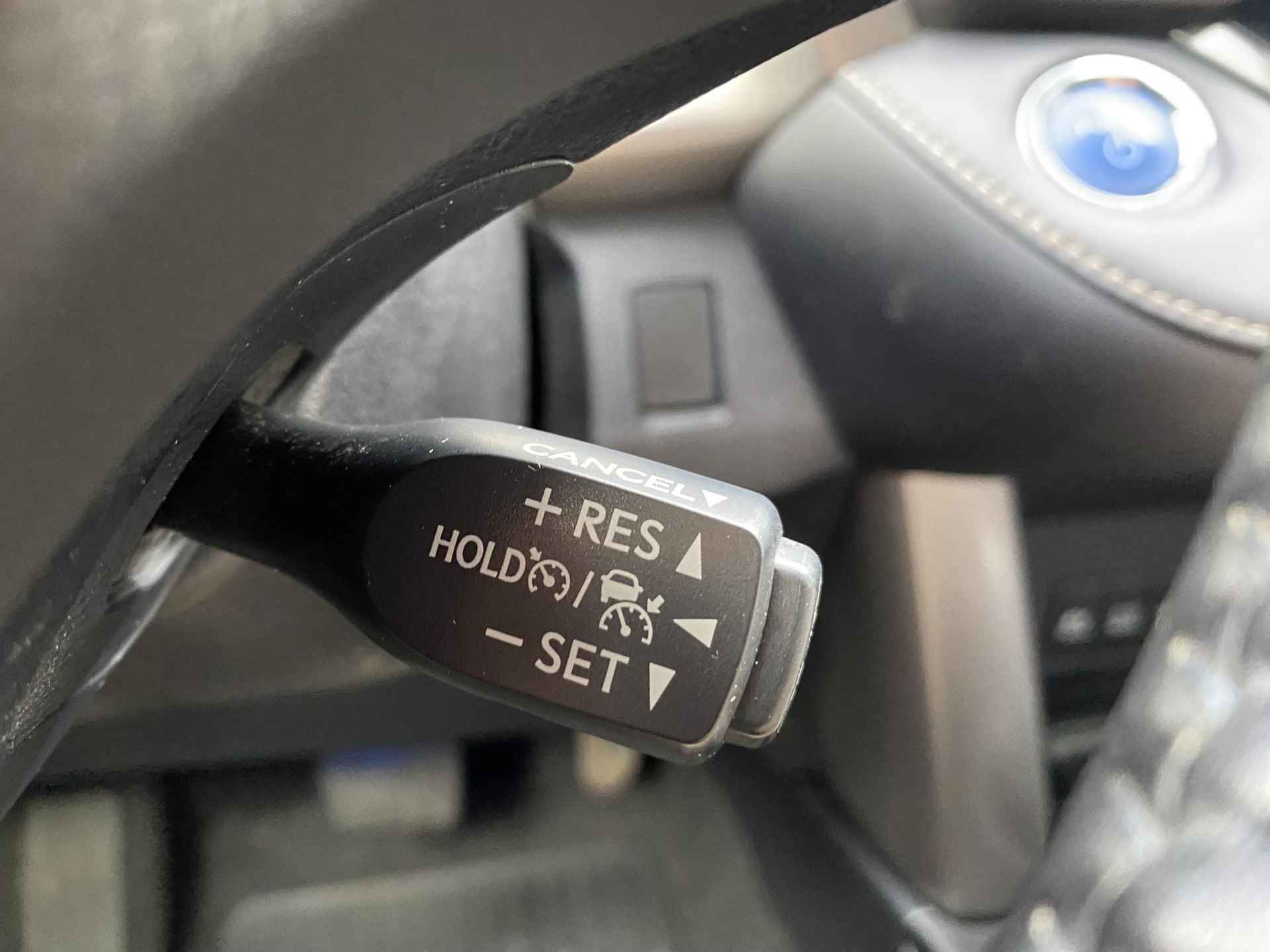 Toyota RAV4 2.5 Hybrid Dynamic 3 jaar garantie!!! | Navigatie | Elektrische achterklep | Trekhaak - 26/31