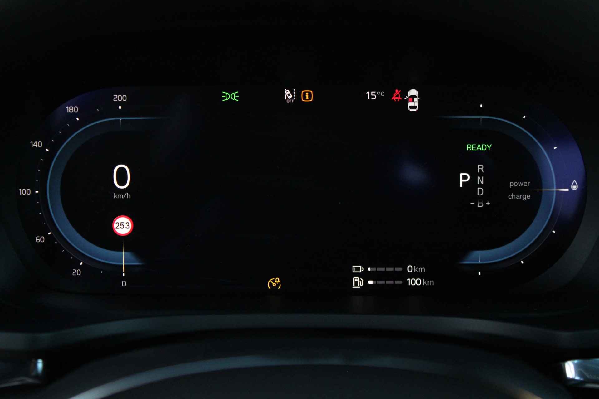 Volvo S60 Recharge T6 AWD Ultimate Dark | Panoramadak | Standkachel | Harman Kardon | BLIS | HUD | Elektrische Stoelen | 19 Inch - 25/33
