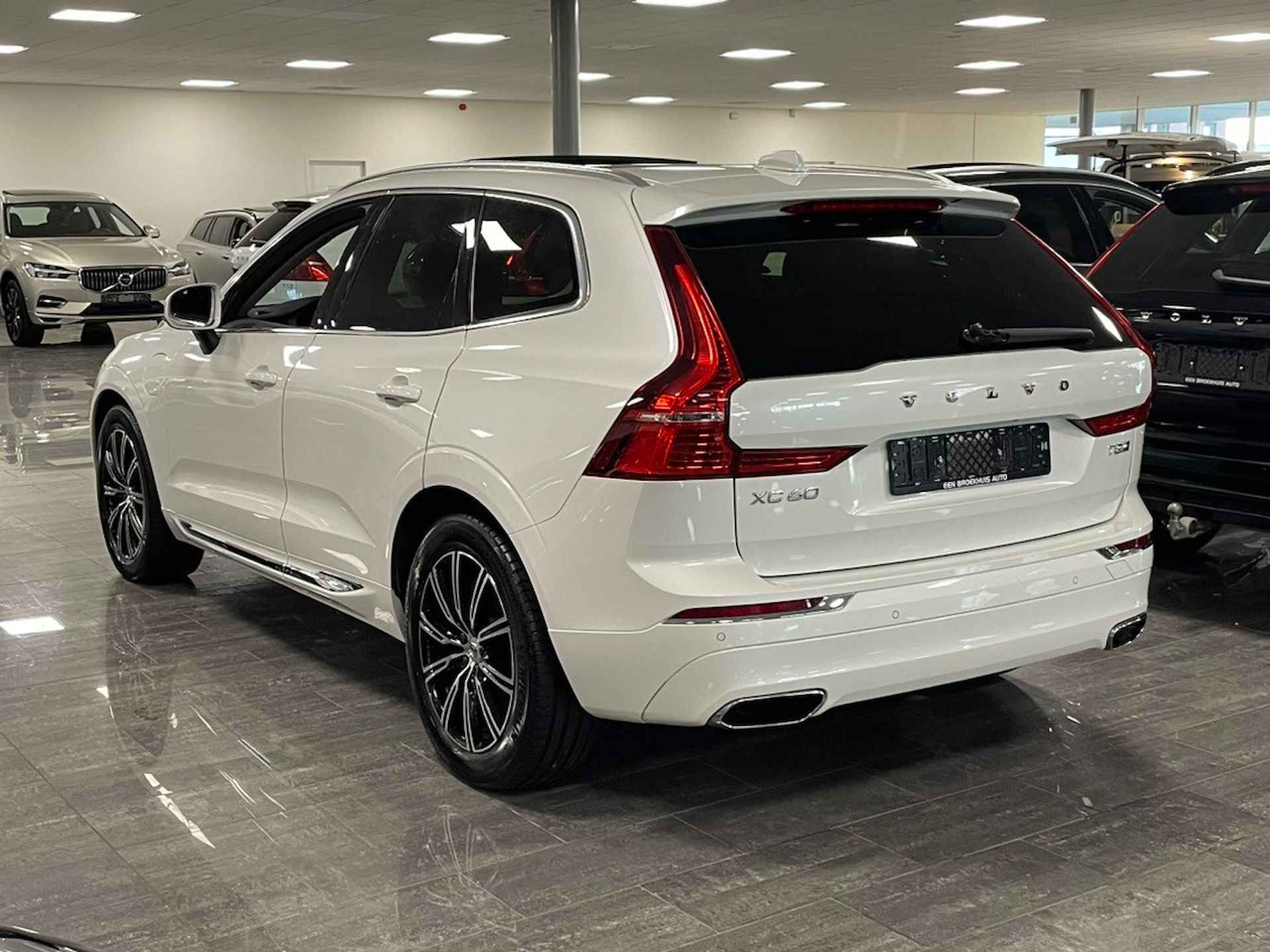 Volvo XC60 T8 AWD Recharge Inscription | MY20 | Luchtvering | Trekhaak | Harman Kardon | Adaptieve Cruise Control | Standkachel met Volvo O - 4/35