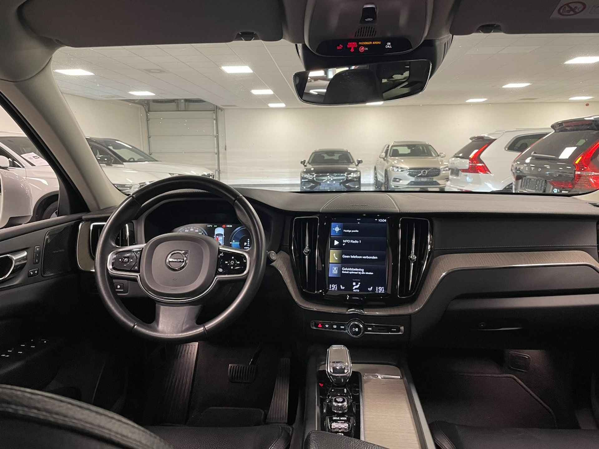 Volvo XC60 T8 AWD Recharge Inscription | MY20 | Luchtvering | Trekhaak | Harman Kardon | Adaptieve Cruise Control | Standkachel met Volvo O - 9/35