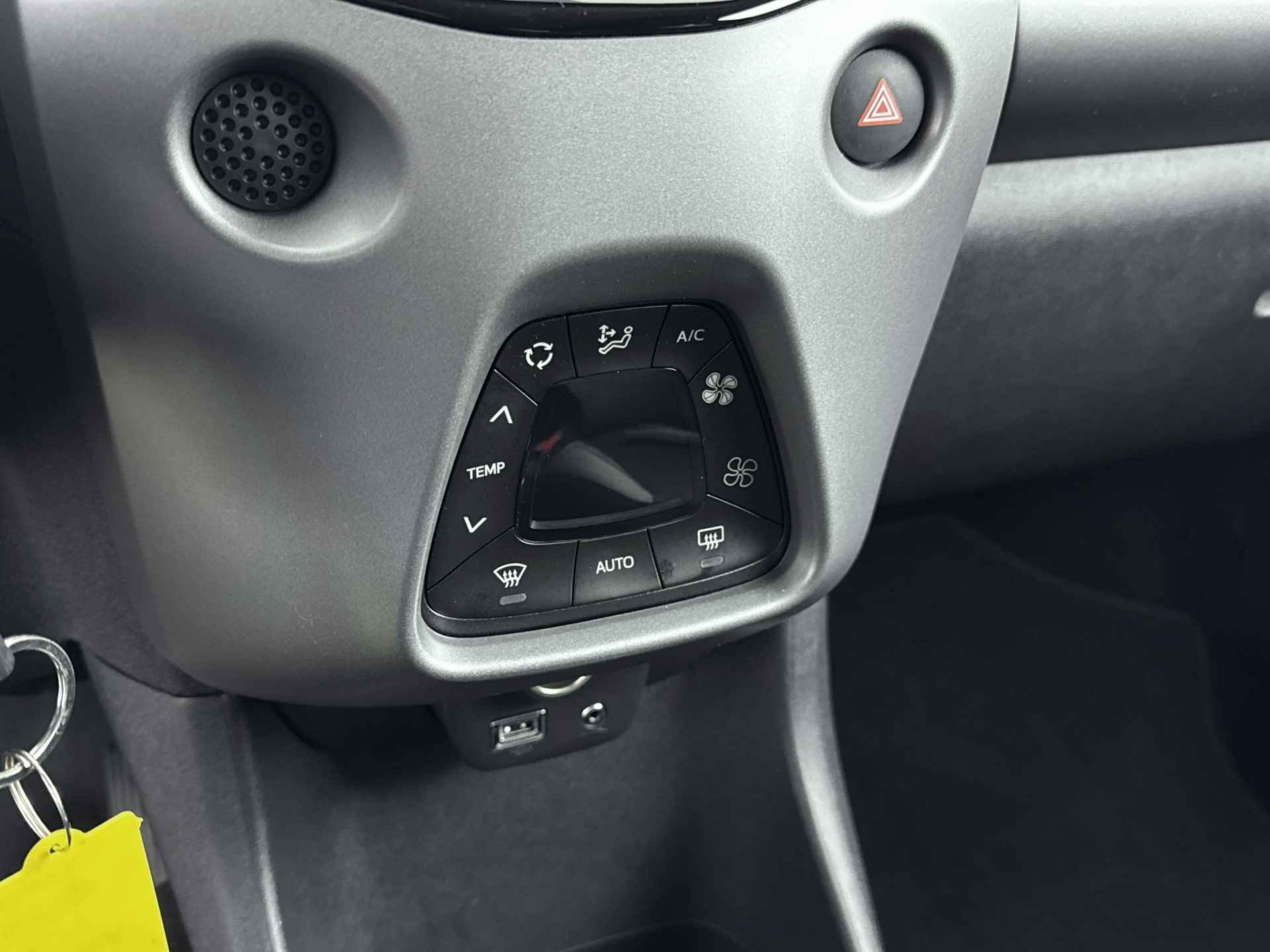 Toyota Aygo 1.0 VVT-i x-joy cabrio | Automaat | Climate Control | LM velgen | Apple Carplay/Android Auto | - 10/38