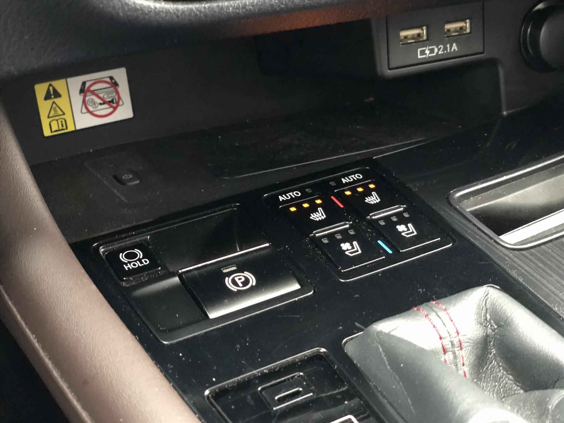 Lexus Rx 450h AWD Luxury Line | Eerste eigenaar, Head Up Display, Dodehoekherkenning, Geheugenfunctie, Stoelventilatie,Stuurverwarming - 36/46