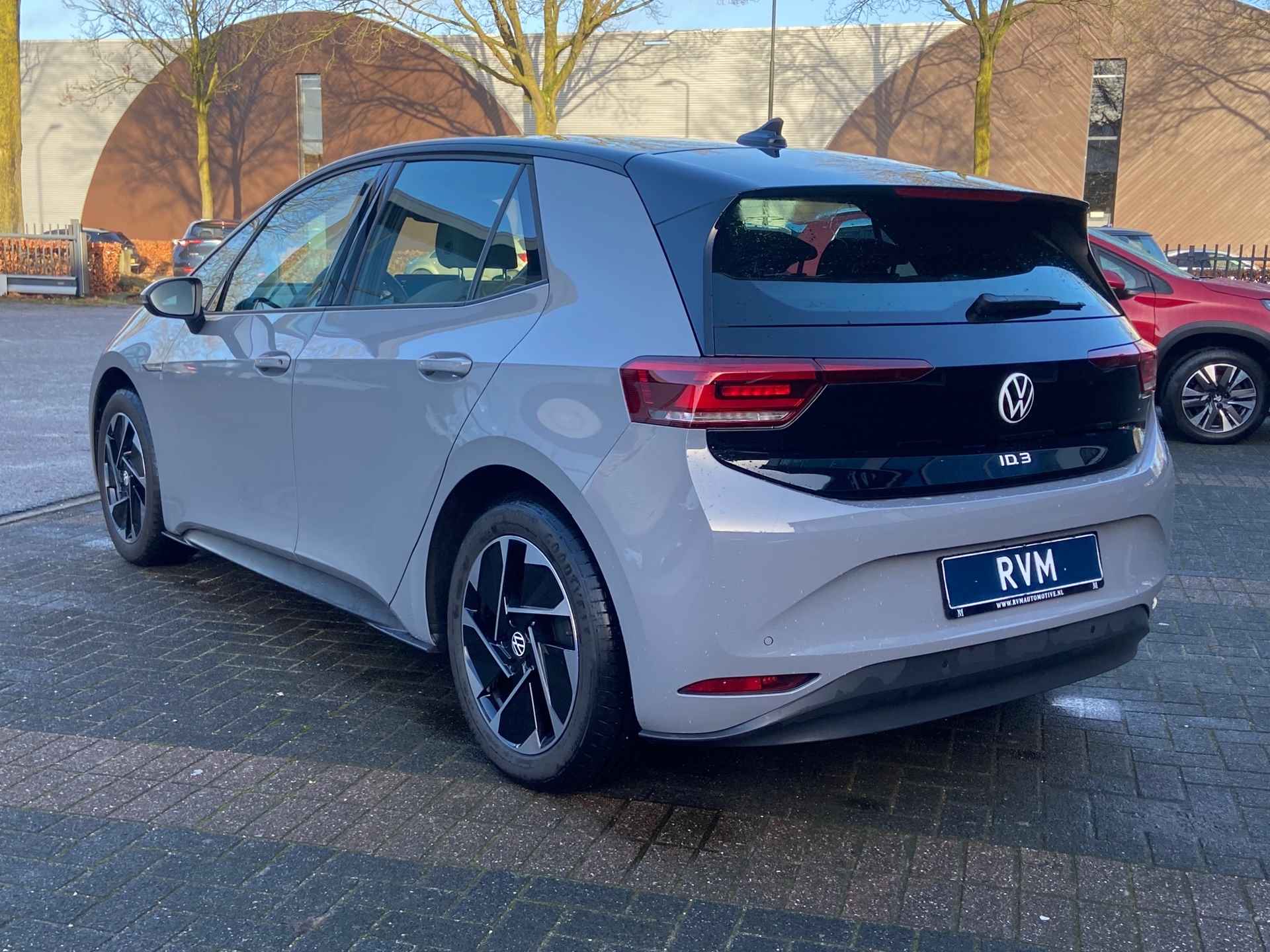 Volkswagen ID.3 Pro 58 kWh VAN 30.900 VOOR 29.220 EINDEJAARSVOORDEEL 1.680 | NAVI BY CARPLAY | STOELVERWARMING - 6/27