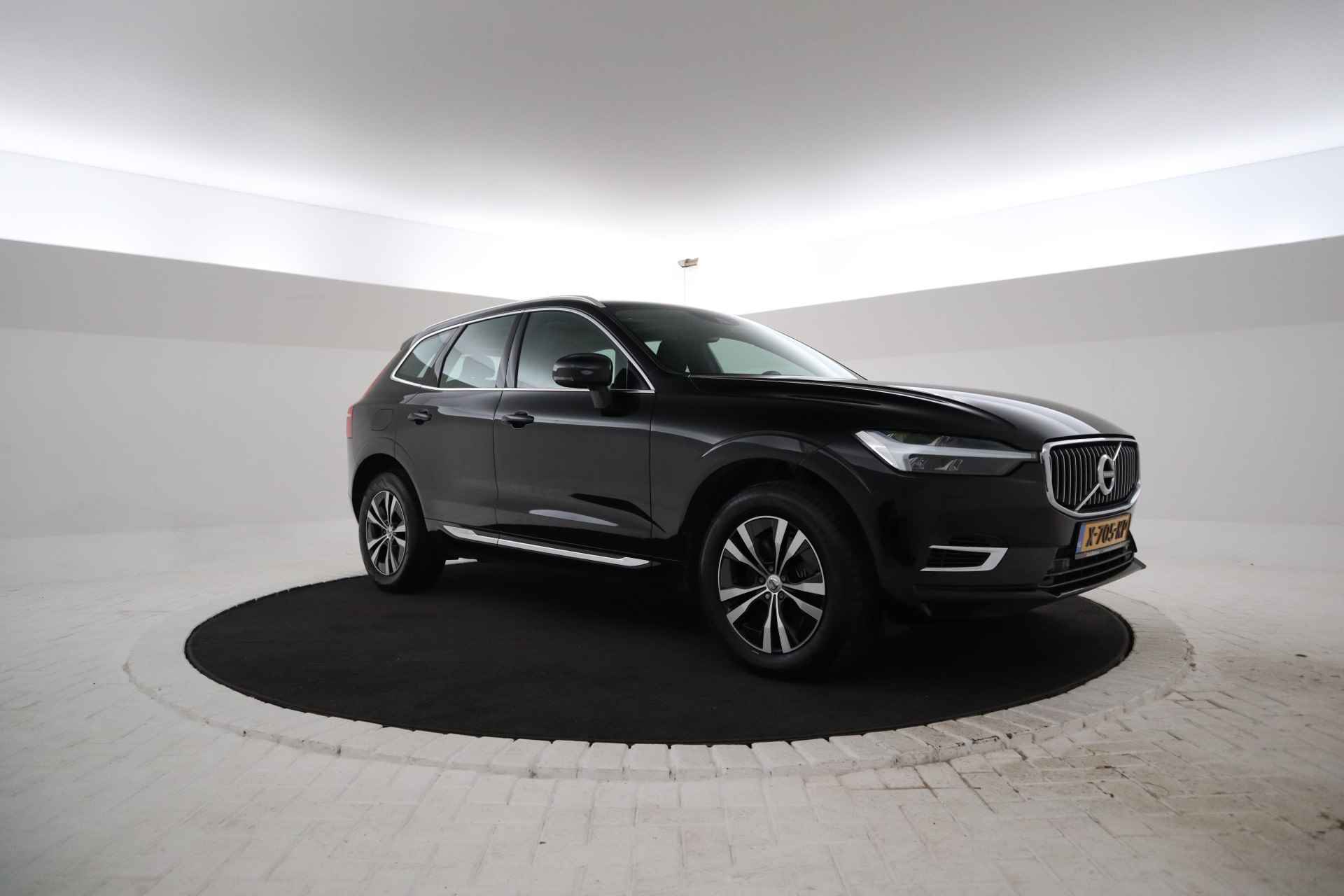 Volvo XC60 2.0 Recharge T6 AWD Inscription Expression Navigatie, Panorama, Leer, Climate, - 3/38