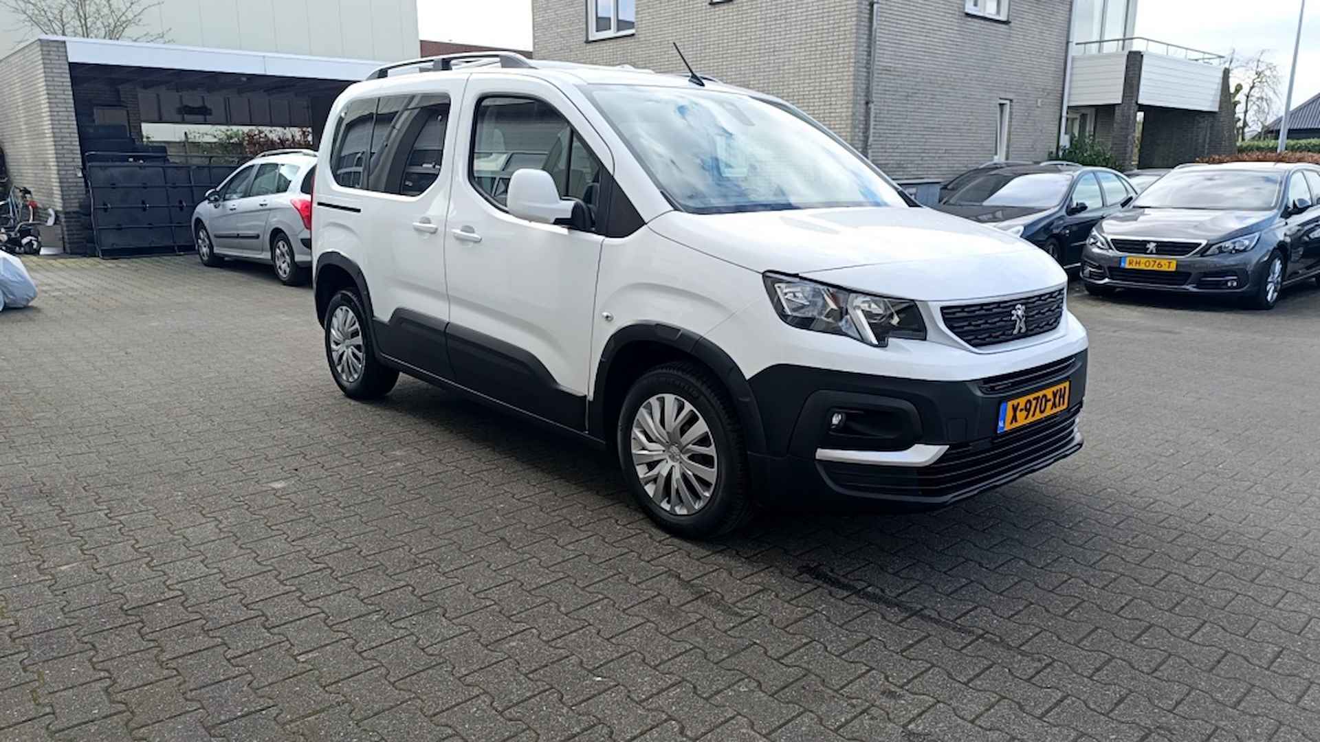 Peugeot Rifter 1.2 Puretech Allure - 3/29