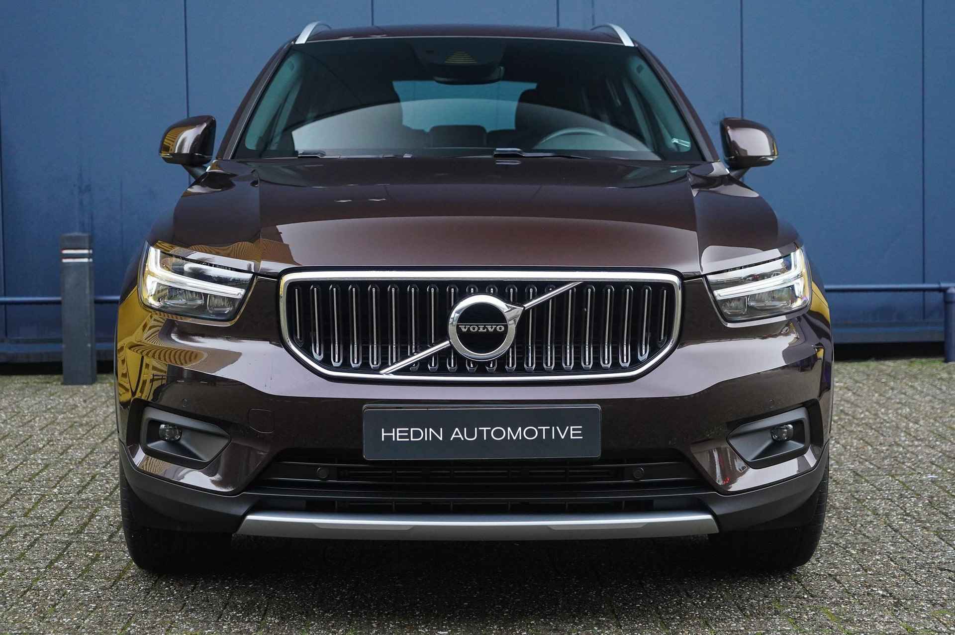 Volvo XC40 1.5 T5 Twin Engine Inscription | Trekhaak | Elektrische- geheugenstoelen | Park Assist | Lederen bekleding - 2/31