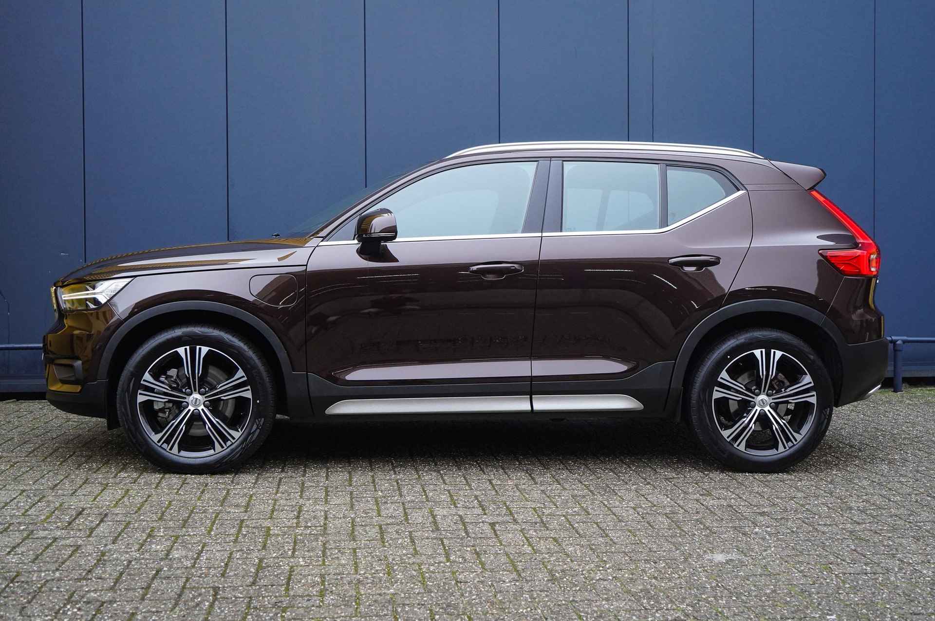 Volvo XC40 1.5 T5 Twin Engine Inscription | Trekhaak | Elektrische- geheugenstoelen | Park Assist | Lederen bekleding - 3/31