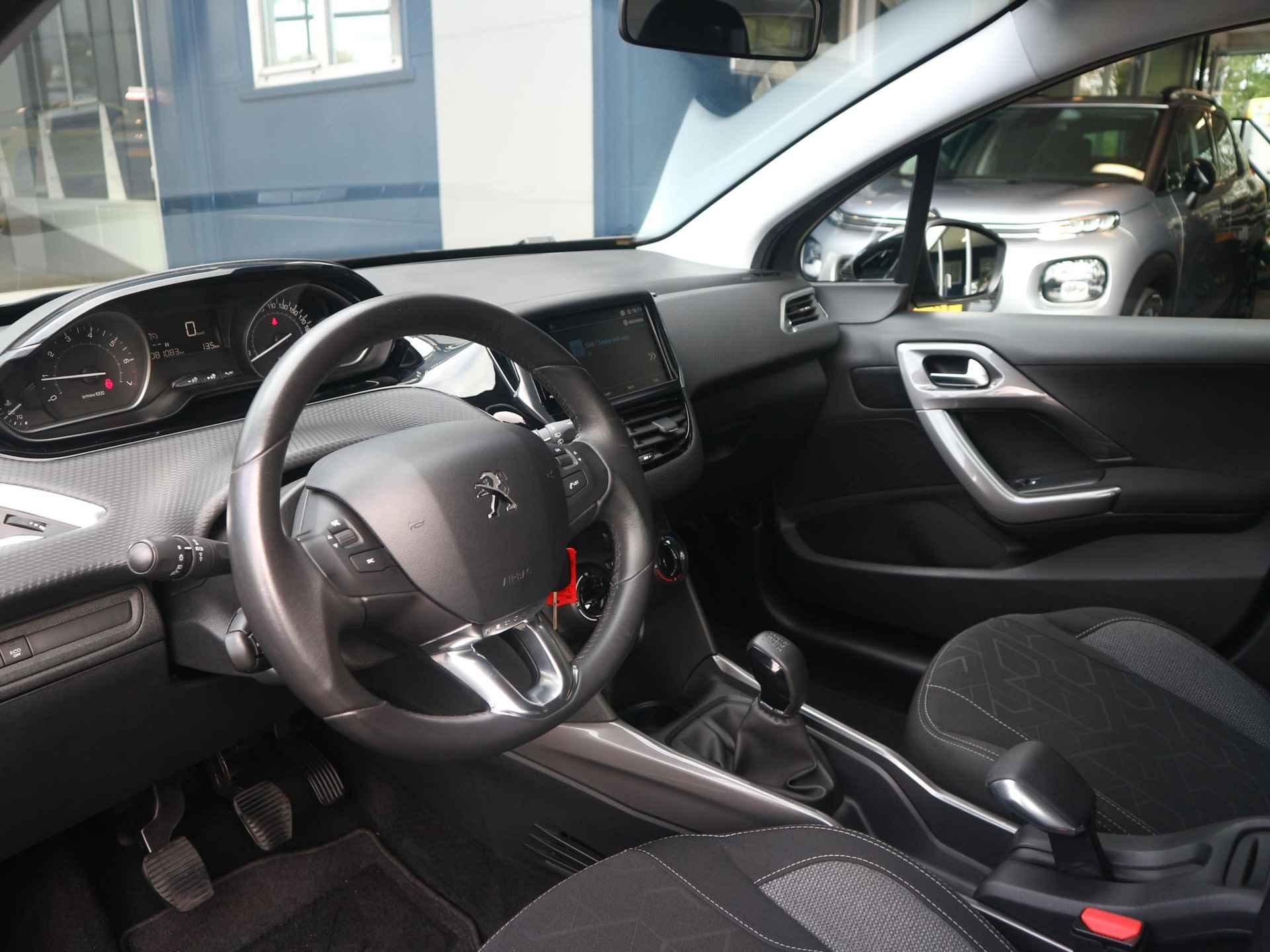 Peugeot 2008 1.2 110 PK  Blue Lion Navigatie | Trekhaak | Apple CarPlay | Cruise Control - 12/44