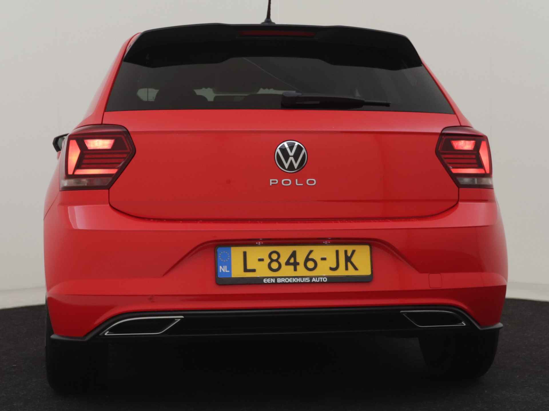 Volkswagen Polo 1.0 TSI 96pk R-Line Edition | 100% Dealeronderhouden | 1ste eigenaar | Adaptive cruise control | DAB radio | Apple Carplay/Andro - 24/32