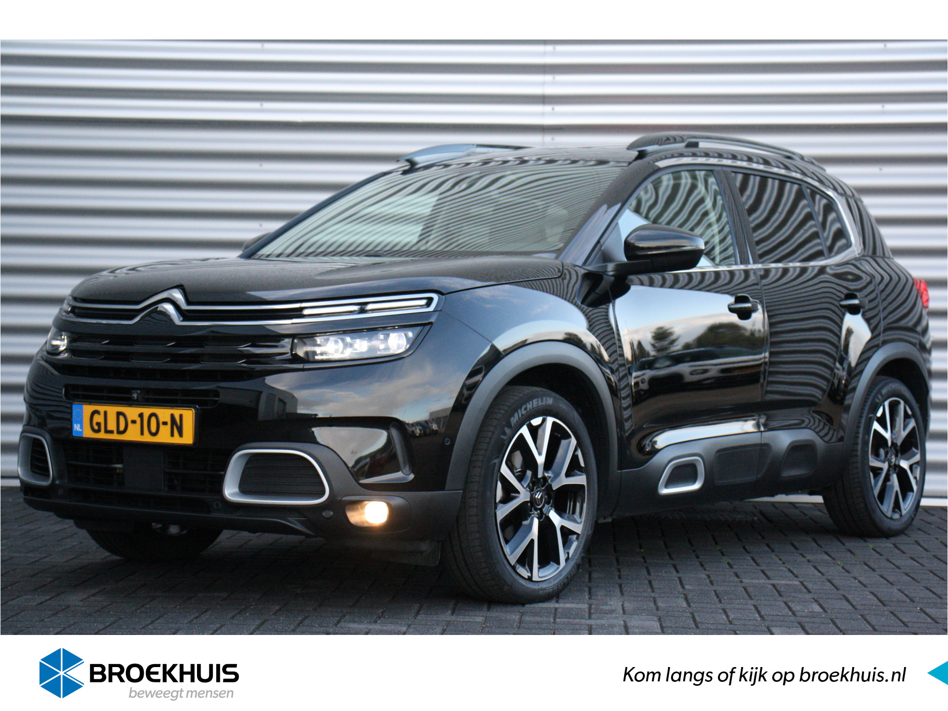 Citroën C5 Aircross 1.2 PURETECH 130PK SHINE AUTOMAAT / NAVI / LEDER / CLIMA / LED / PDC / 19" LMV / CAMERA / PANO. DAK / ADAPT. CRUISECONTROL / 1E