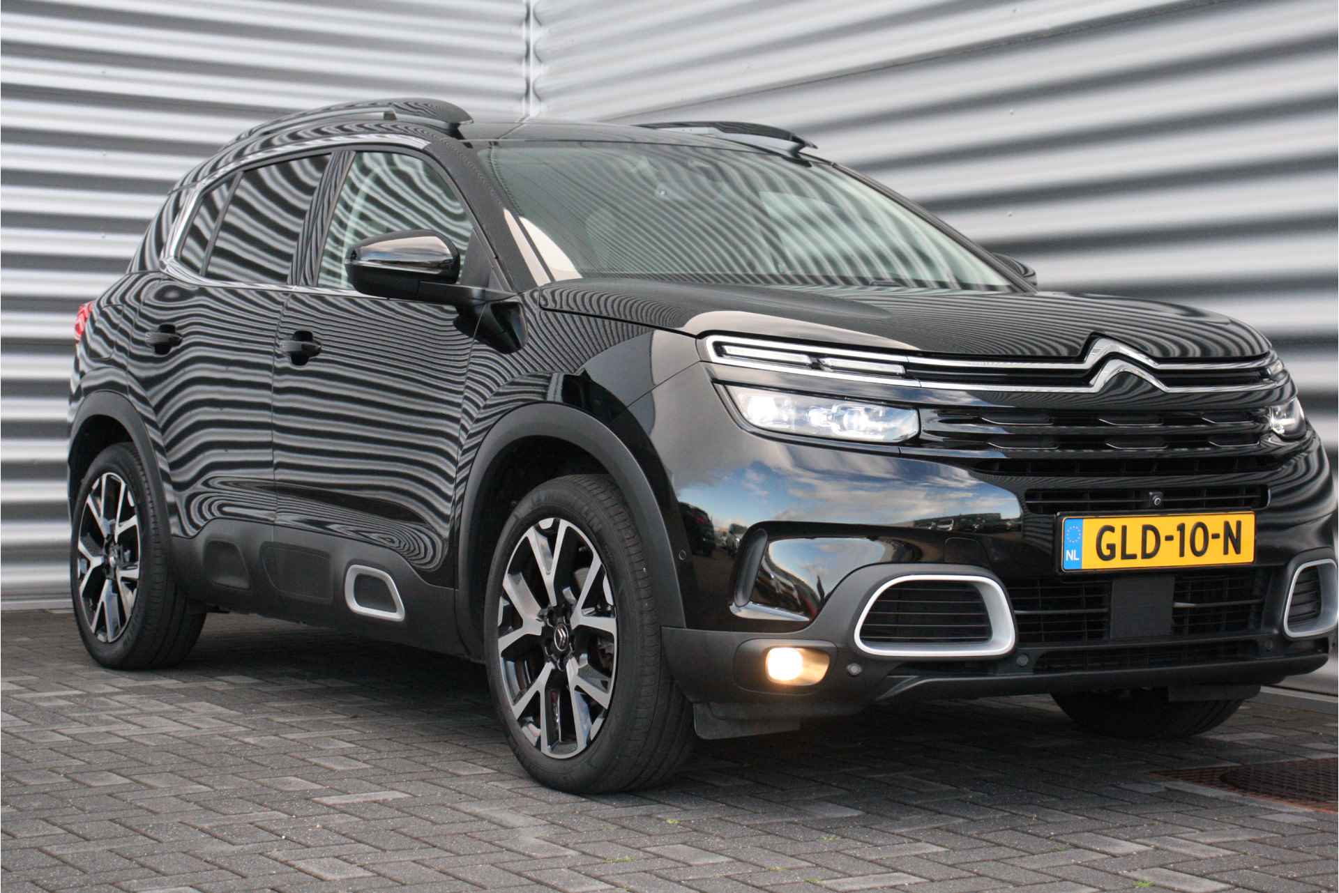 Citroën C5 Aircross 1.2 PURETECH 130PK SHINE AUTOMAAT / NAVI / LEDER / CLIMA / LED / PDC / 19" LMV / CAMERA / PANO. DAK / ADAPT. CRUISECONTROL / 1E - 4/47