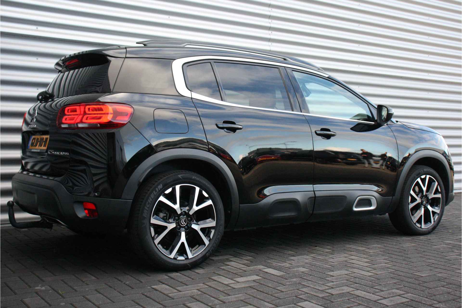 Citroën C5 Aircross 1.2 PURETECH 130PK SHINE AUTOMAAT / NAVI / LEDER / CLIMA / LED / PDC / 19" LMV / CAMERA / PANO. DAK / ADAPT. CRUISECONTROL / 1E - 7/47