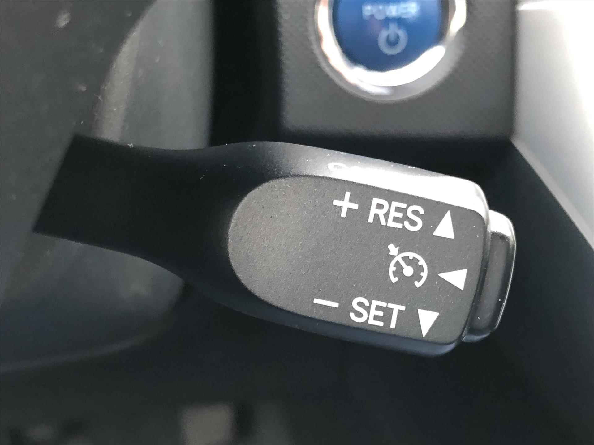 Toyota Auris 1.8 Hybrid Dynamic | Navigatie, Trekhaak, Cruise control, Parkeercamera, Stuurbediening, Parkeersensoren - 23/32