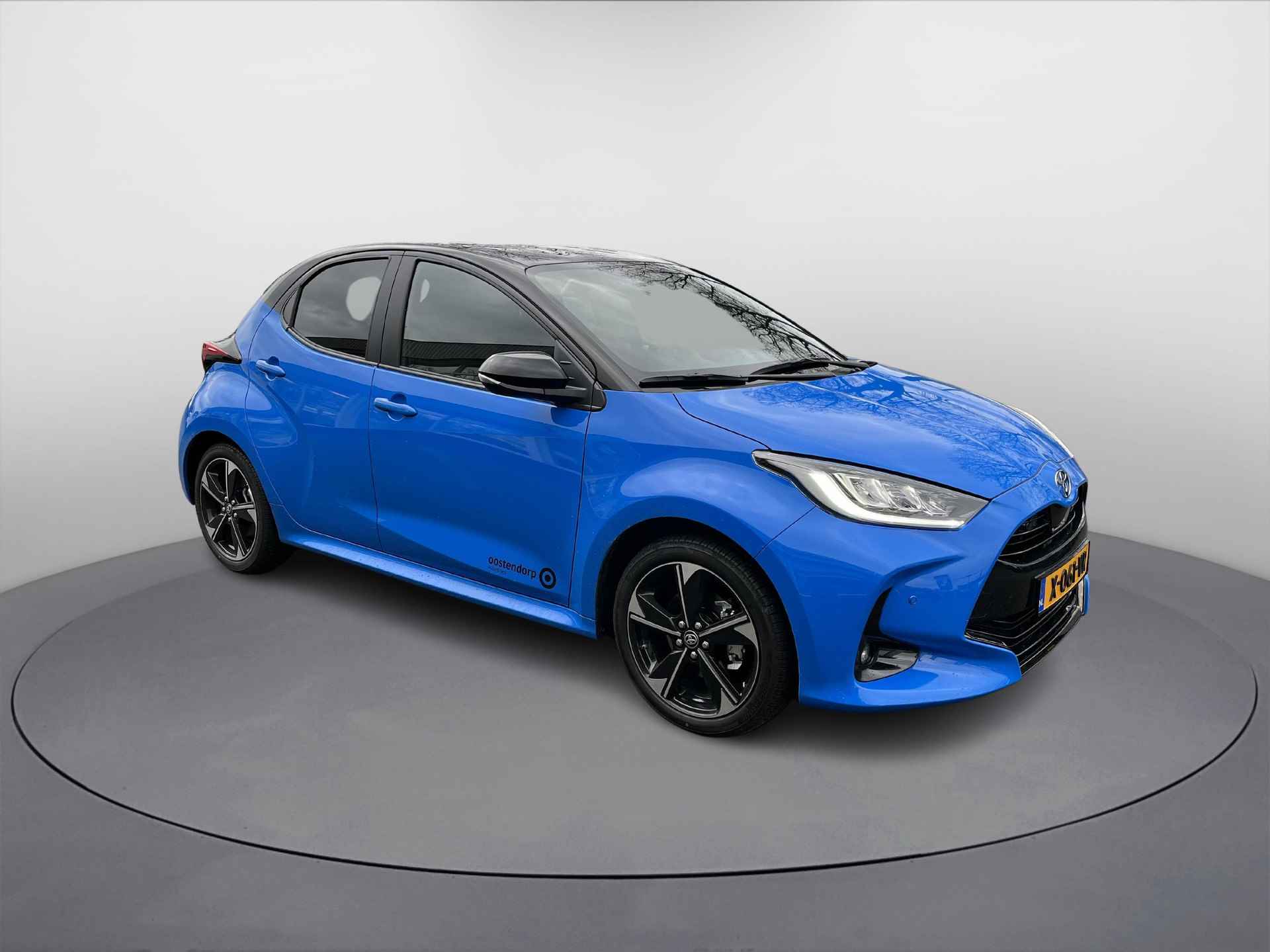 Toyota Yaris Hybrid 130 Launch Edition | Demonstratie auto | 130PK Hybrid | Neptune blue metallic met zwart dak | - 8/26