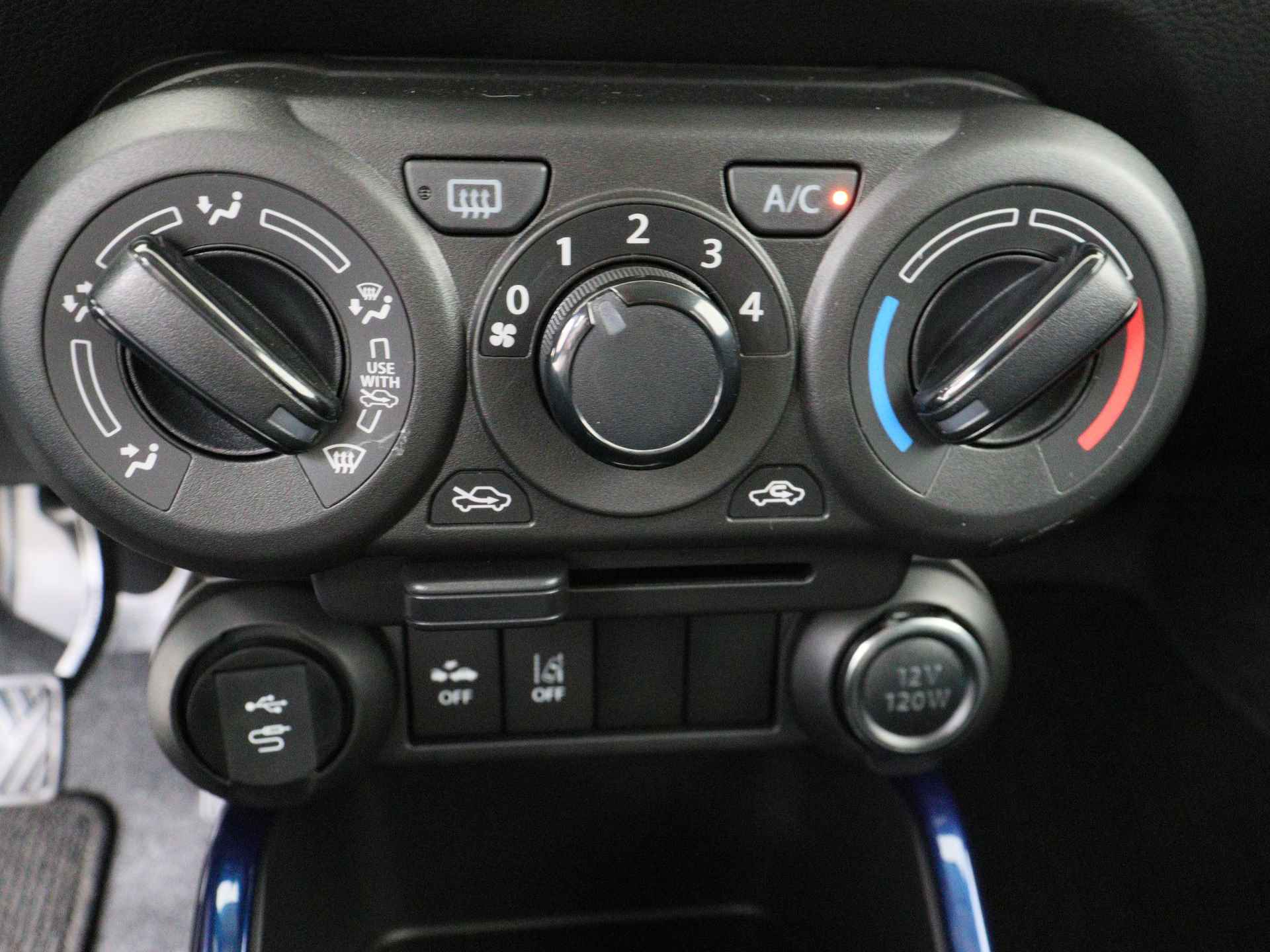 Suzuki Ignis 1.2 Smart Hybrid Select *** DEMO NIET BESCHIKBAAR VOOR VERKOOP *** I Navigatie I Airco I Stoelverwarming Voor I Camera I USB I - 10/35
