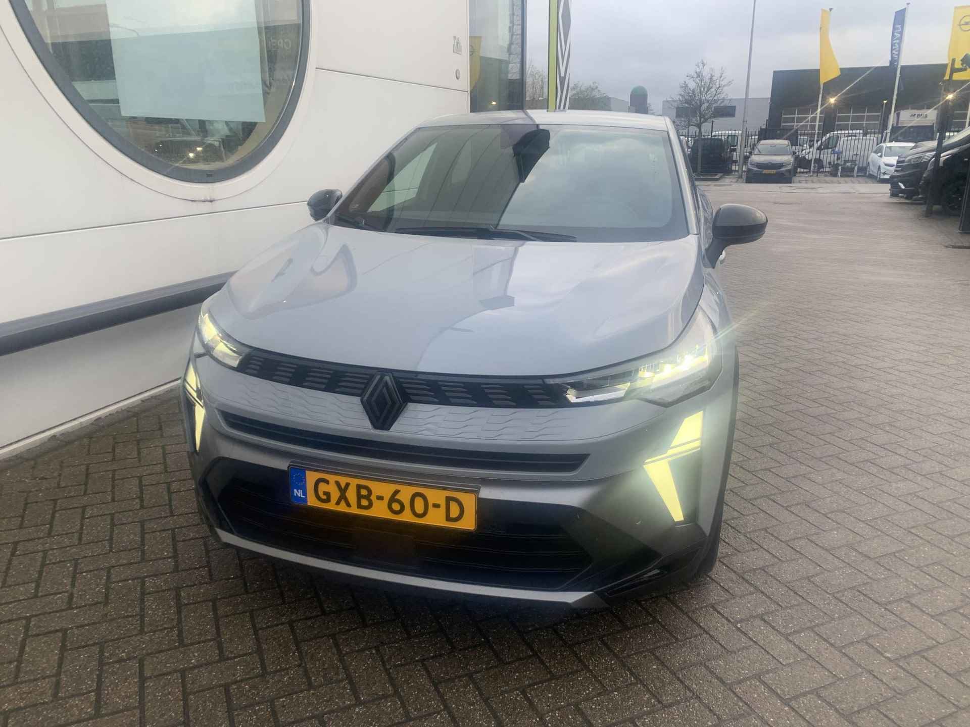 Renault Symbioz 1.6 E-Tech hybrid 145 esprit Alpine elektr. verwarmbare voorruit //  elektr. verwarmbare stoelen voor en stuur // Gris Rafale // beschikbaar vanaf eind Maart - 3/16