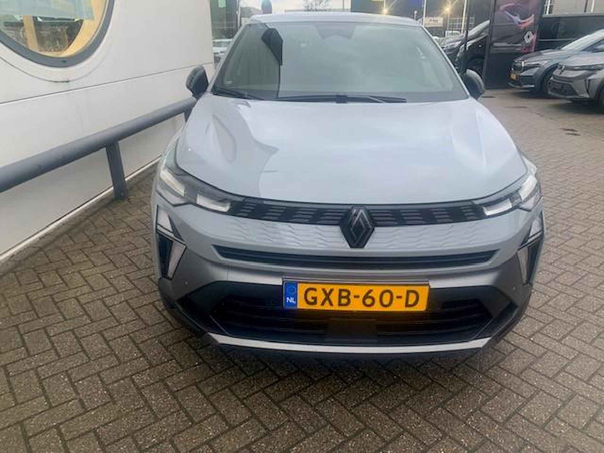 Renault Symbioz 1.6 E-Tech hybrid 145 esprit Alpine elektr. verwarmbare voorruit //  elektr. verwarmbare stoelen voor en stuur // Gris Rafale // beschikbaar vanaf eind Maart - 7/16