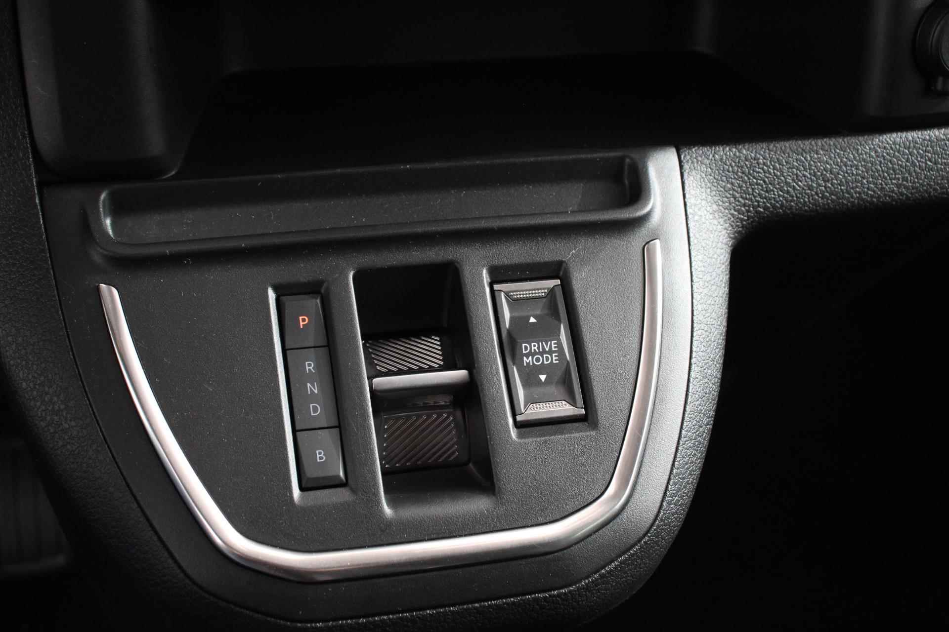 Opel Vivaro-e Combi e-Zafira L2H1 75 kWh 8 persoons ! | Navigatie | Airco | Dab | Camera 360 | Cruise control | Dab | Lichtmetalen velgen | Stoelverwarming - 27/36