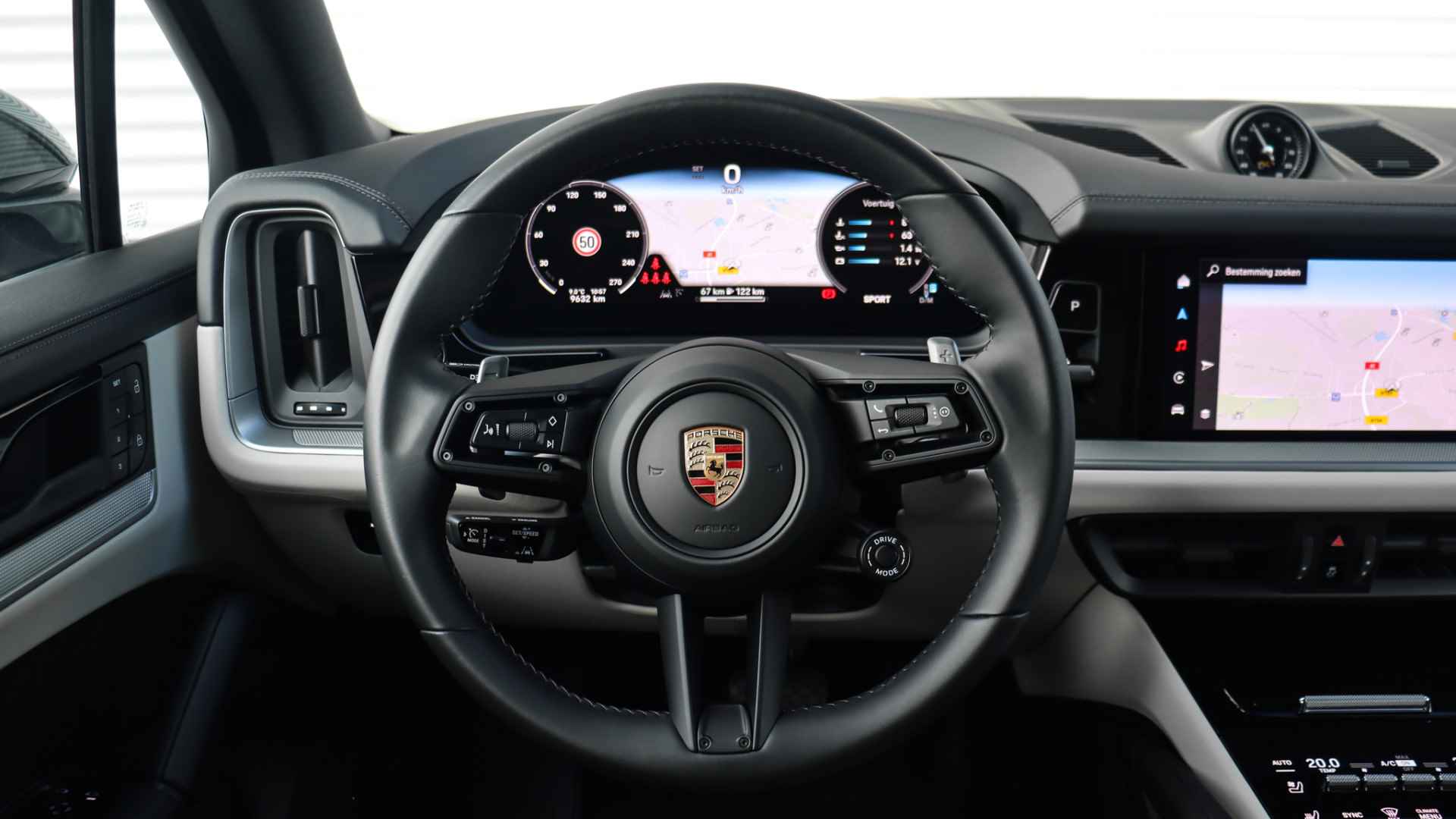 Porsche Cayenne 3.0 E-Hybrid Facelift | SportDesign | Panoramadak | Stoelventilatie | Head-up | Soft-Close | Trekhaak | Achterasbesturing - 5/38