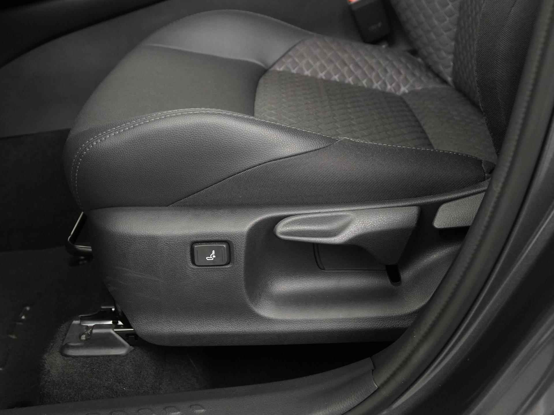 Toyota C-HR 2.0 Hybrid Style Premium | Bi-LED | Camera | Blind spot | Carplay |  Zondag Open! - 24/36