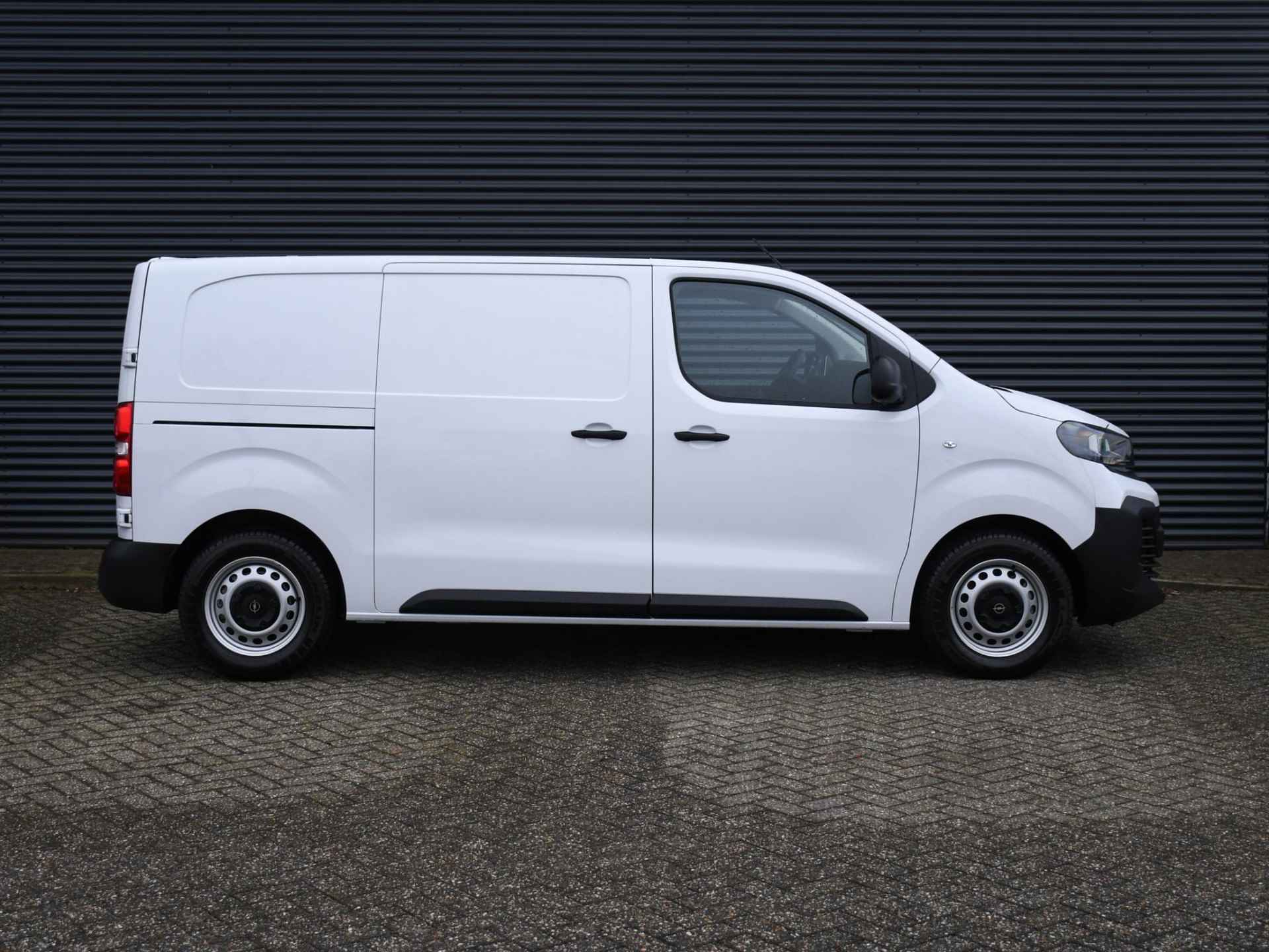 Opel Vivaro L2H1 2.0 Diesel 145pk PDC ACHTER + CAMERA | NAVI | DAB | CRUISE.C | AIRCO | APPLE-CARPLAY - 3/24