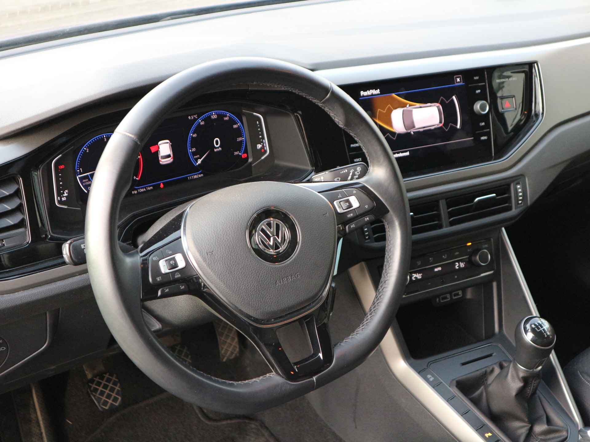 Volkswagen Polo 1.6 TDI Comfortline Business R-LINE XENON NAVI CLIMA - 14/23
