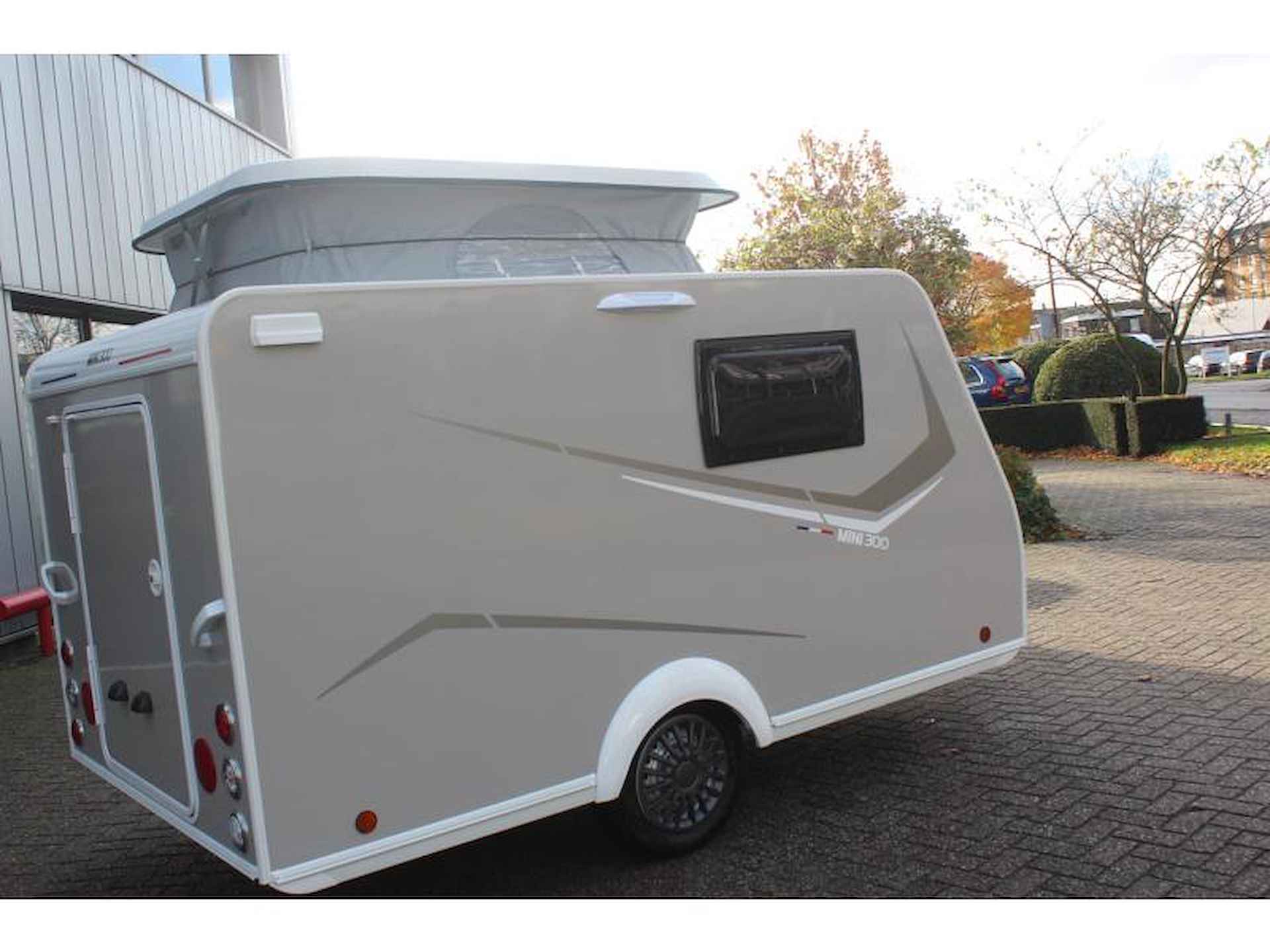 Trigano Mini Silver 300 model 2024 nu binnen - 6/19