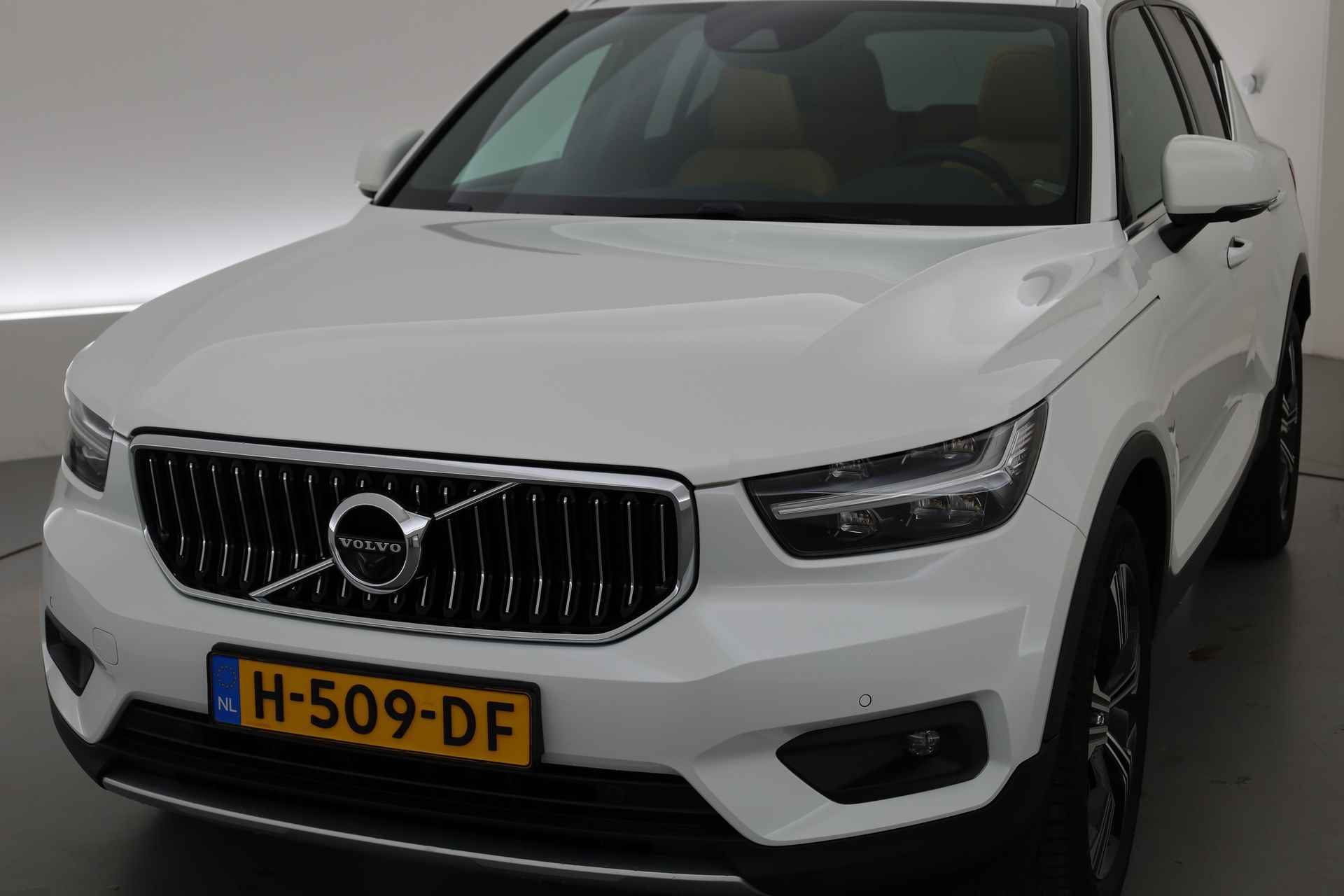 Volvo XC40 2.0 T4 Inscription | Pano | Elek. Trekhaak | 360cam | Bliss | Pilot Assist | Leder - 21/27