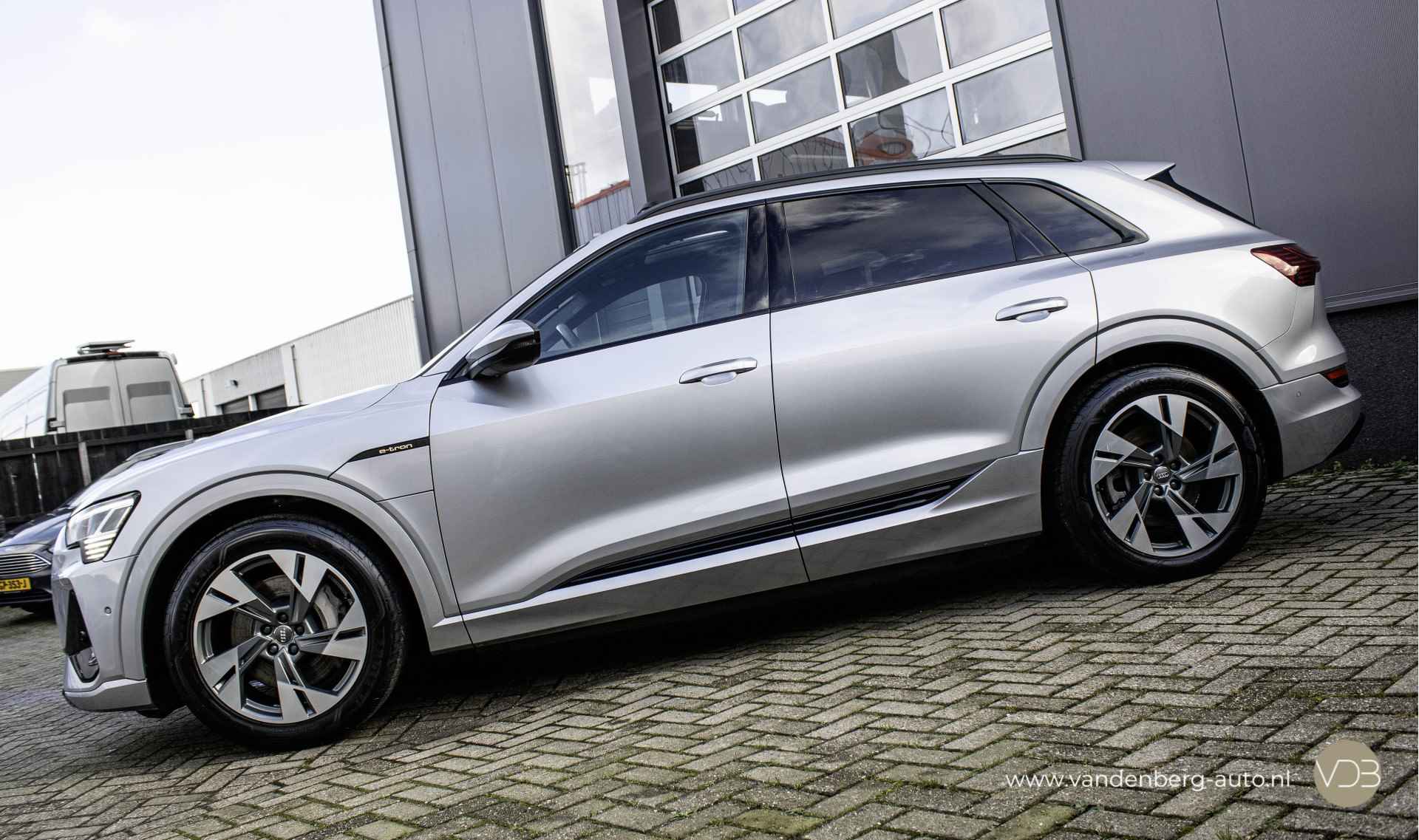 Audi e-tron 50 Quattro 3x S-Line Black edition PANO Origineel NL - 2/15